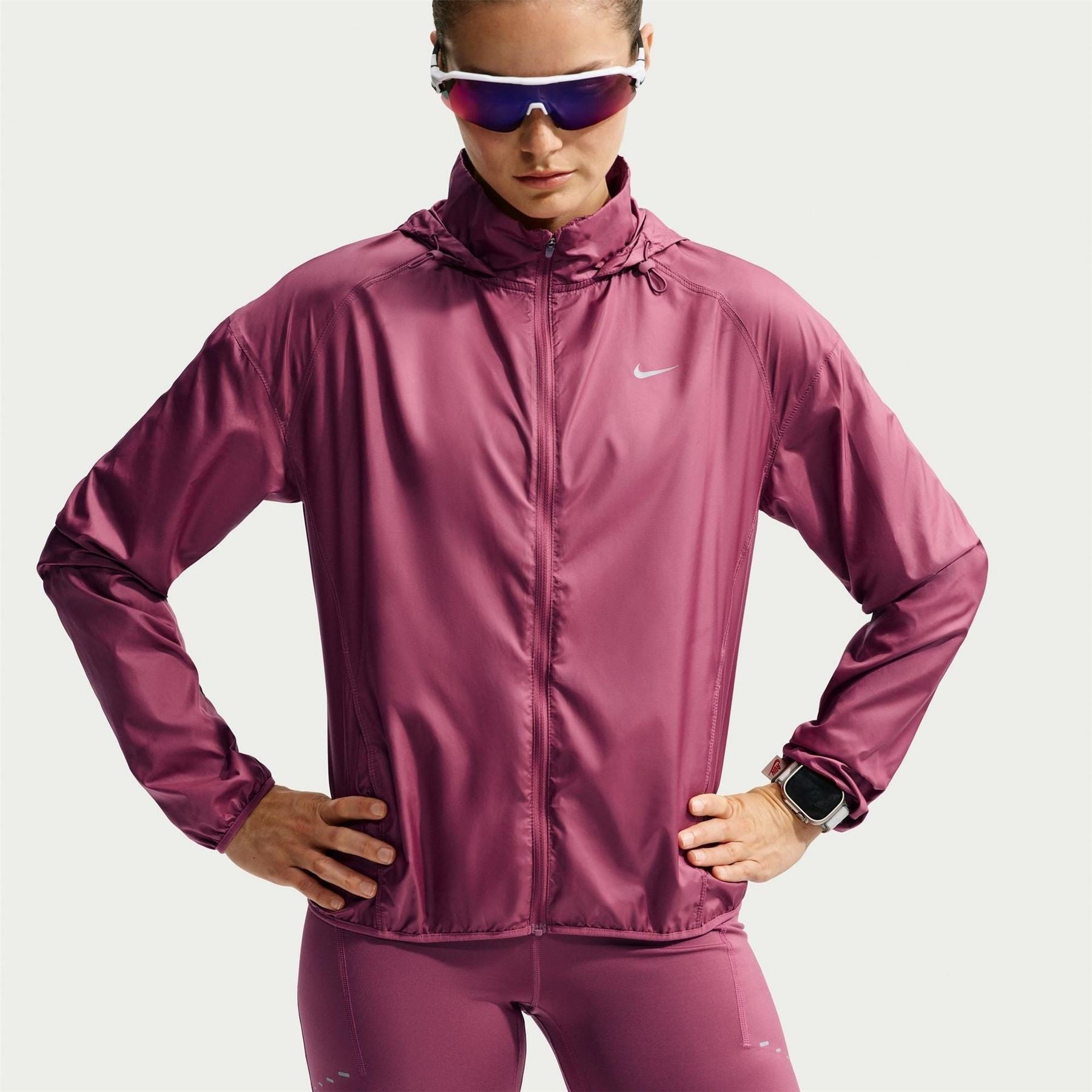 Nike Tempo Hooded Solid Patterned Windbreaker
