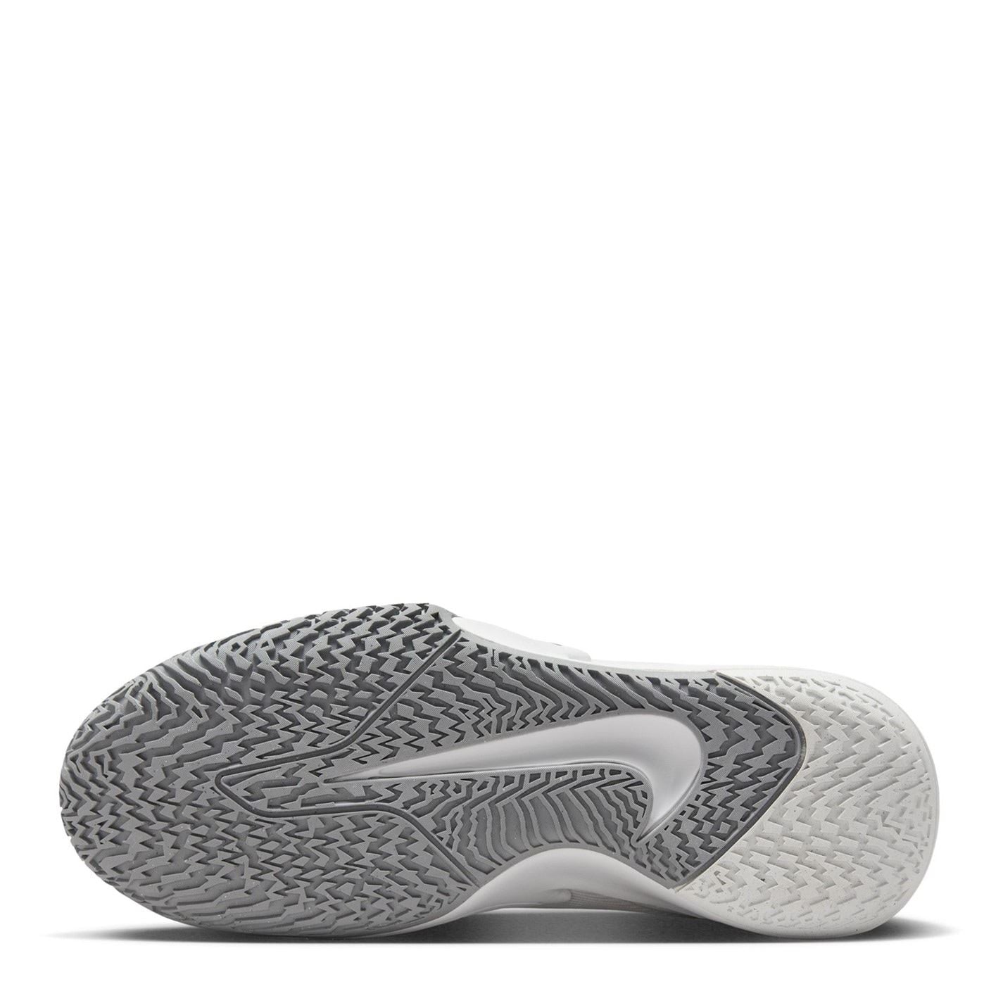 Nike Precision VII SN62 Low Top Lace-Up Sneakers