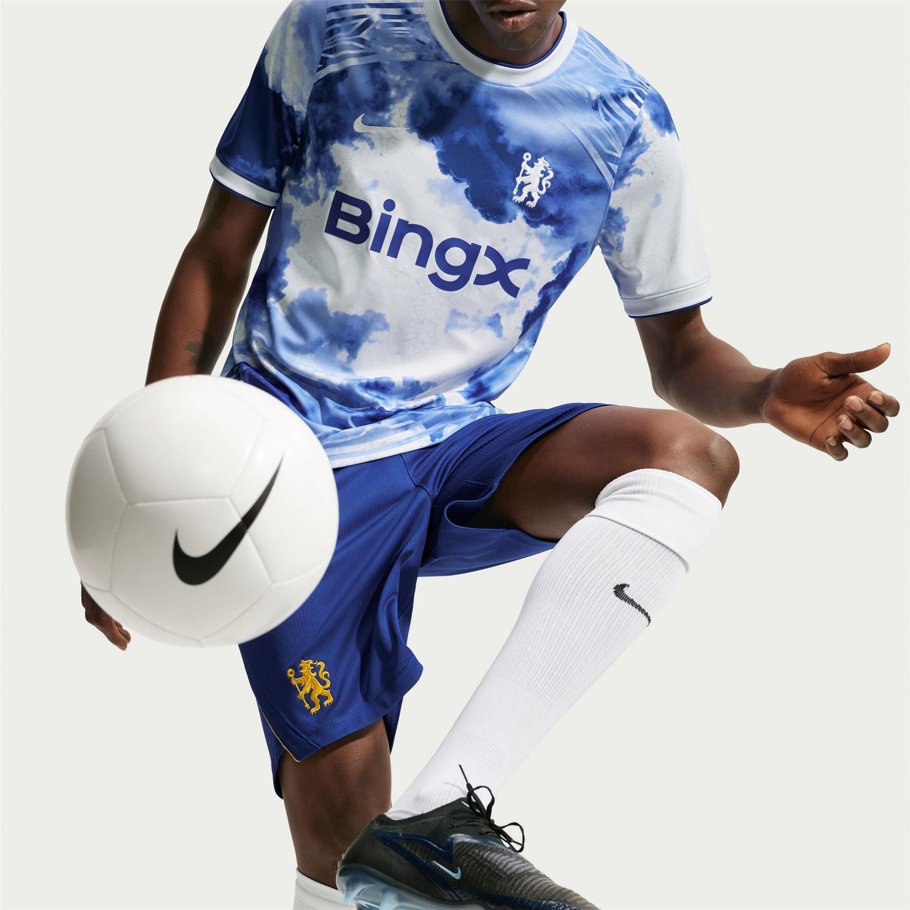 Nike Mens Pre Match Shirt 2026 27