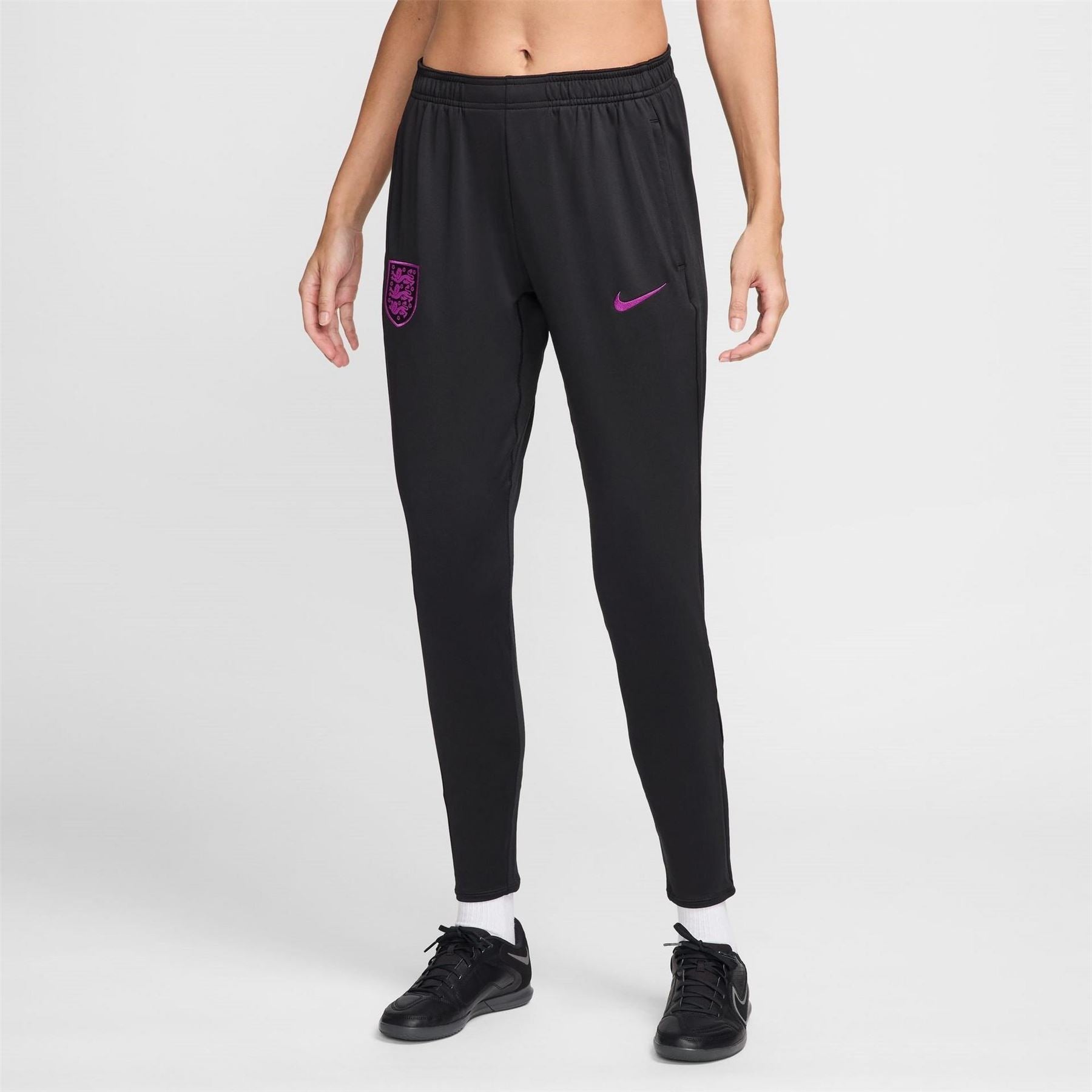 Nike Womens England Strike Tracksuit Bottoms 2025