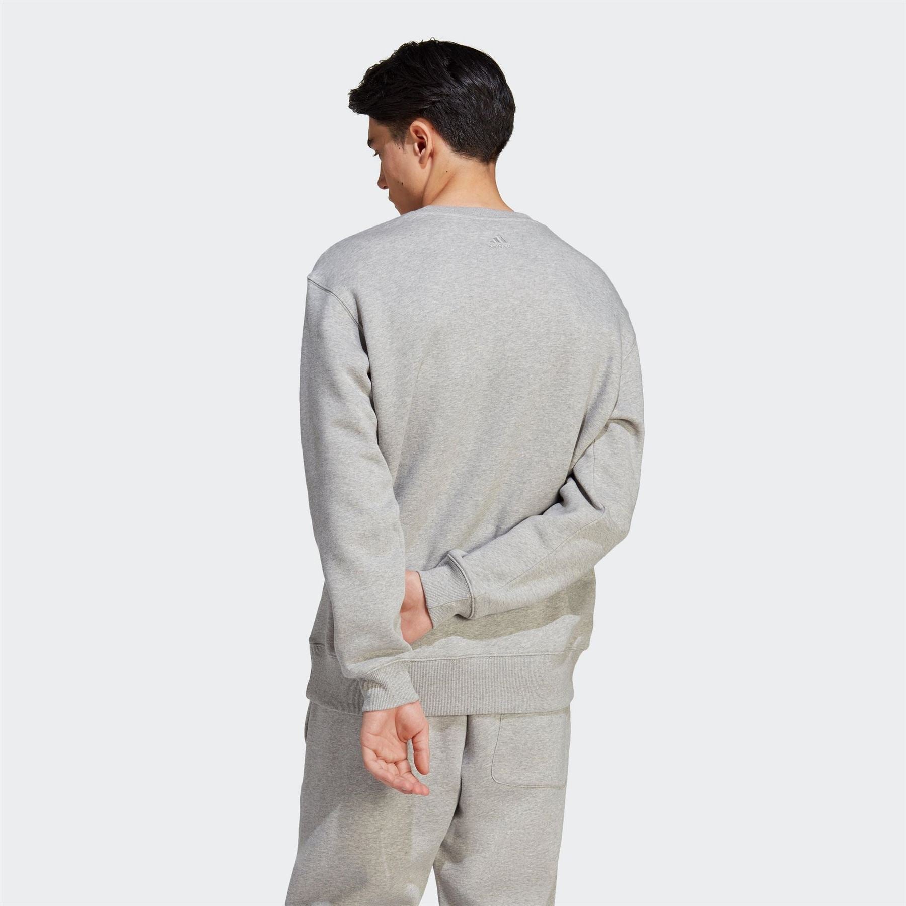 adidas Mens Szn Fleece Graphic Sweatshirt