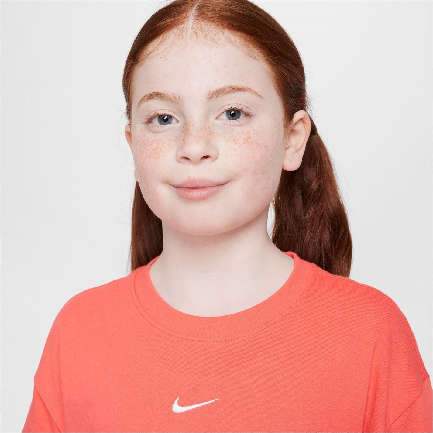 Nike Sportswear Big Kids (girls) T-Shirt