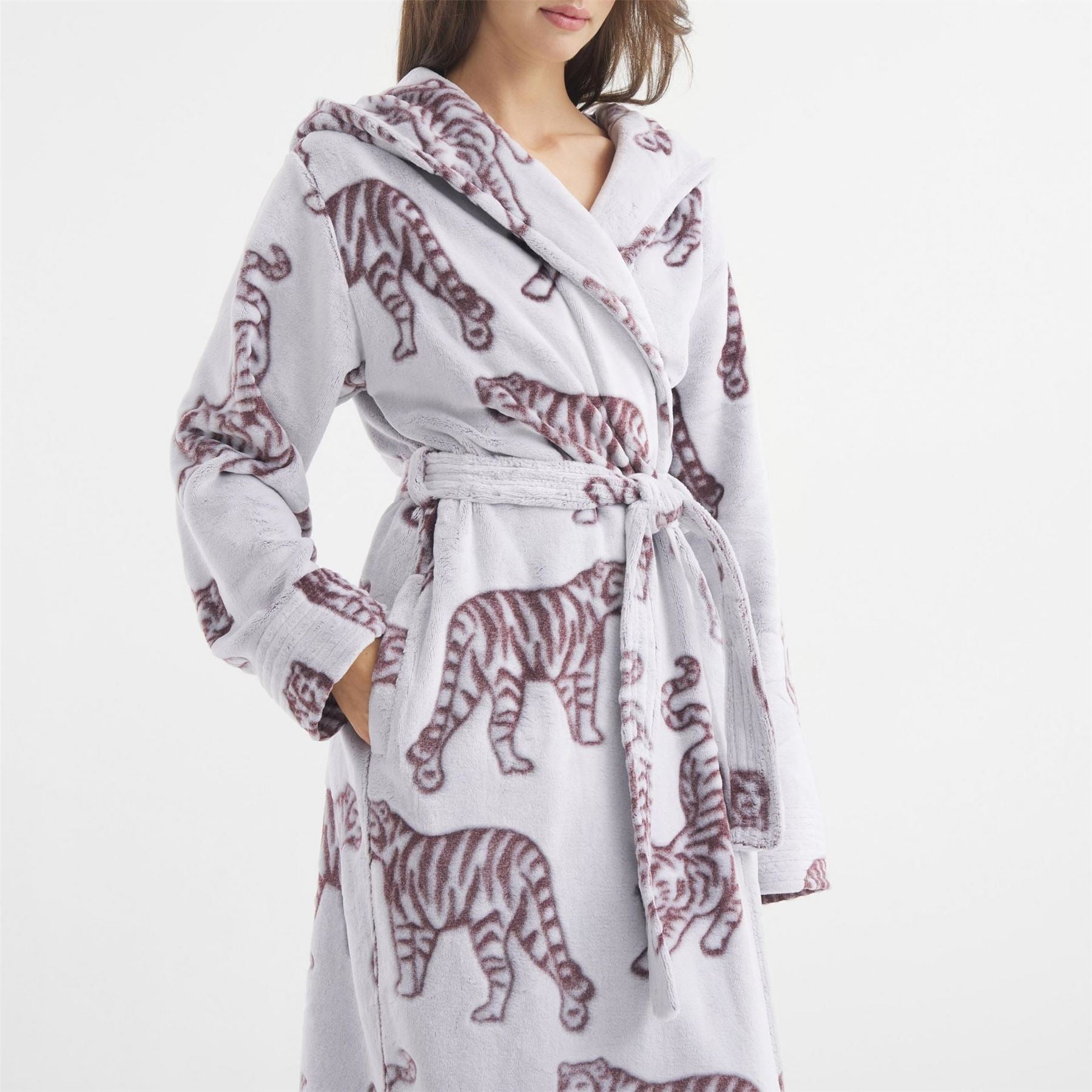 Chelsea Peers Burnout Fluffy Dressing Gown