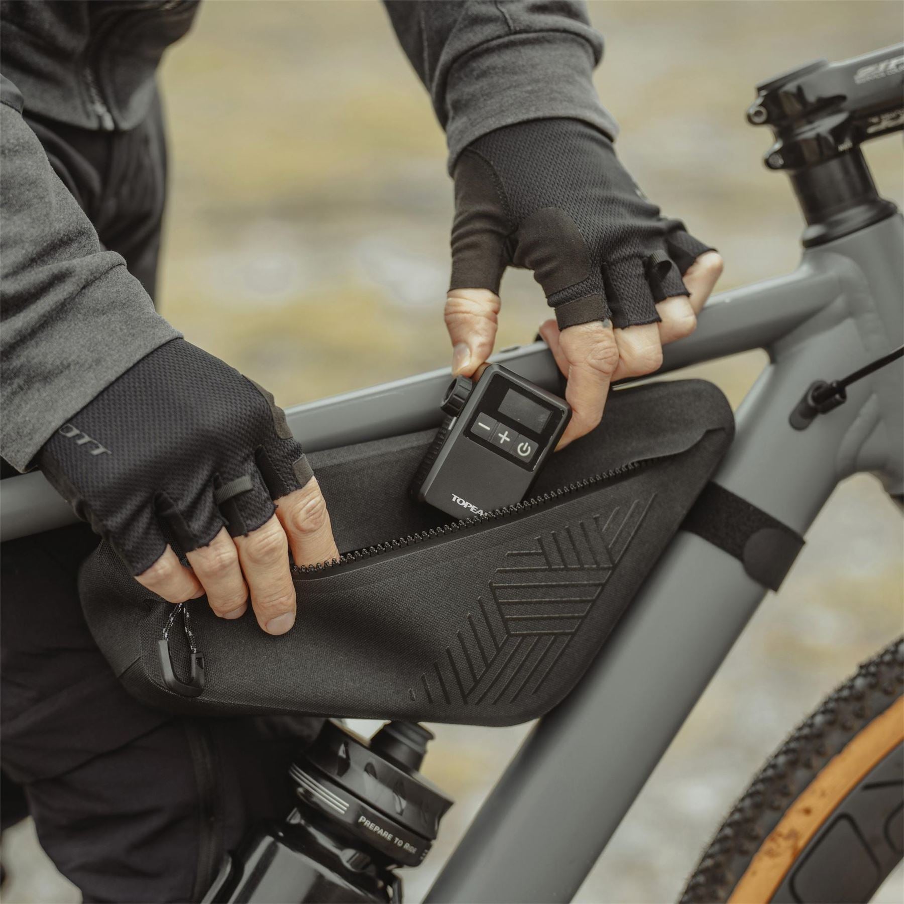 Topeak Booster Digital Mini