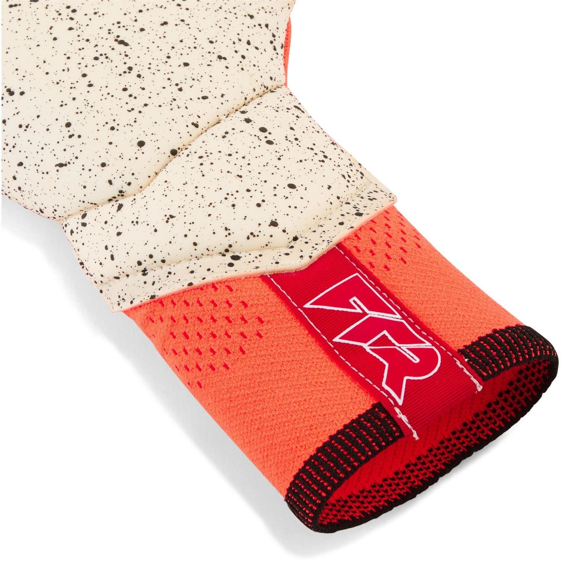 Puma Future Ultimate Goalkeeper Gloves Adults