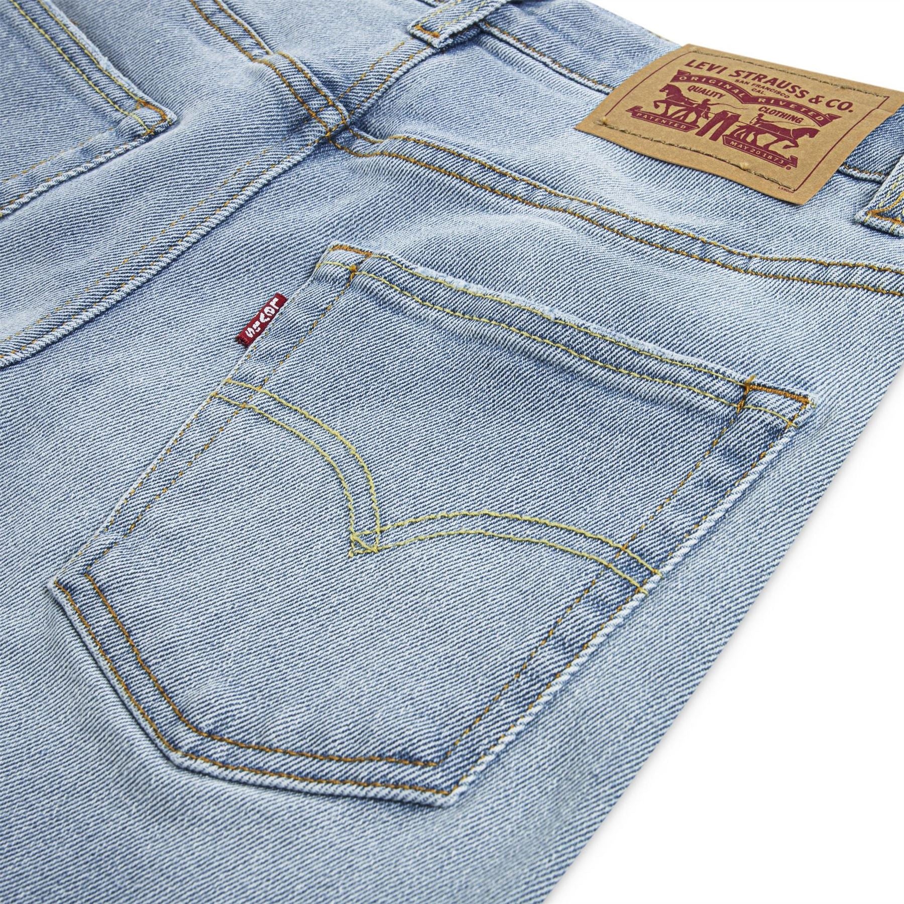 Levis Wide Leg Tapered Fit Jeans