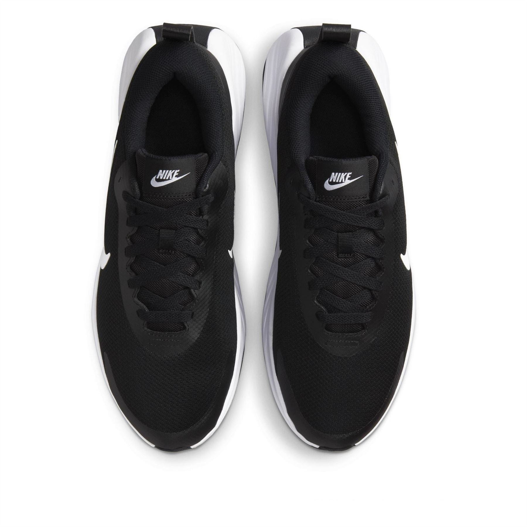 Nike Legend Essential 4 Low Top Trainers