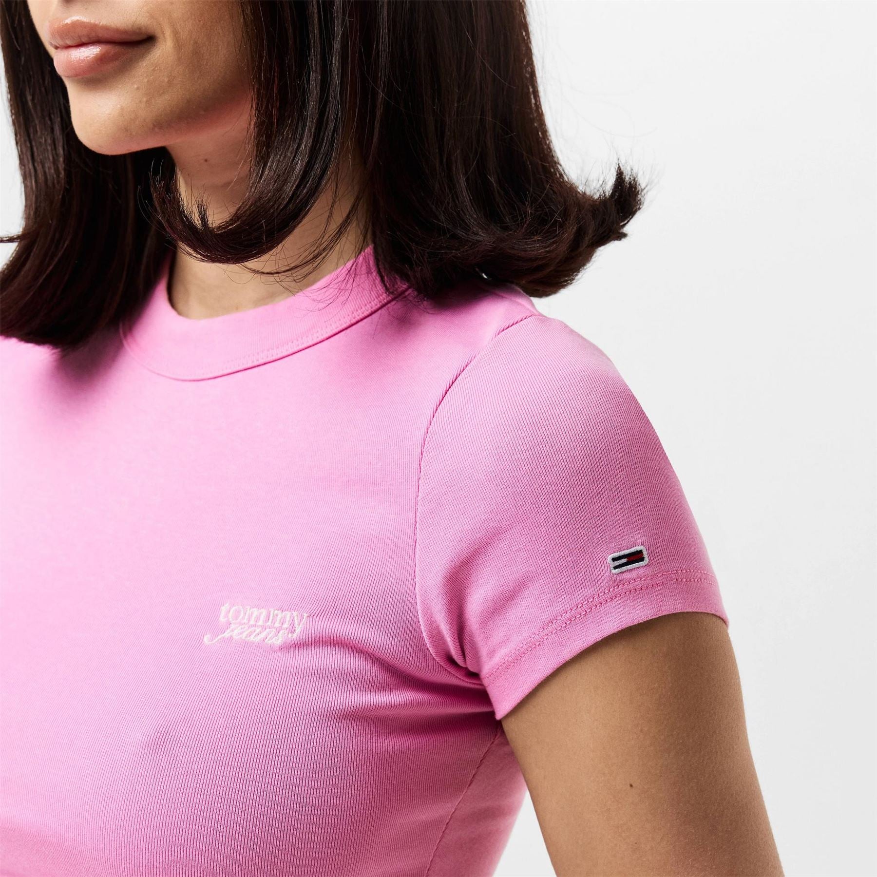 Tommy Jeans Slim Fit Cropped Script T-Shirt