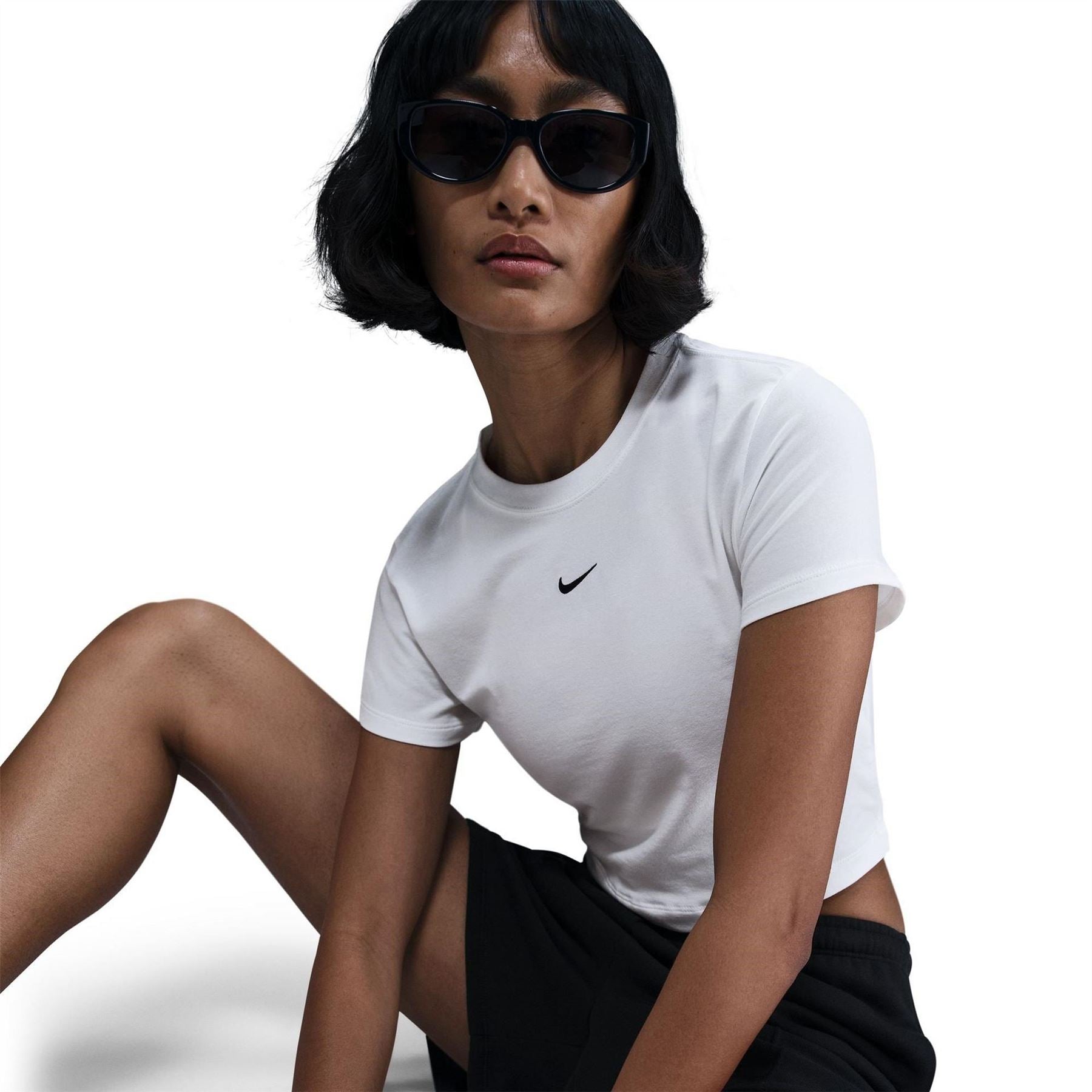 Nike Cropped Relaxed Fit Crew Neck T-Shirt
