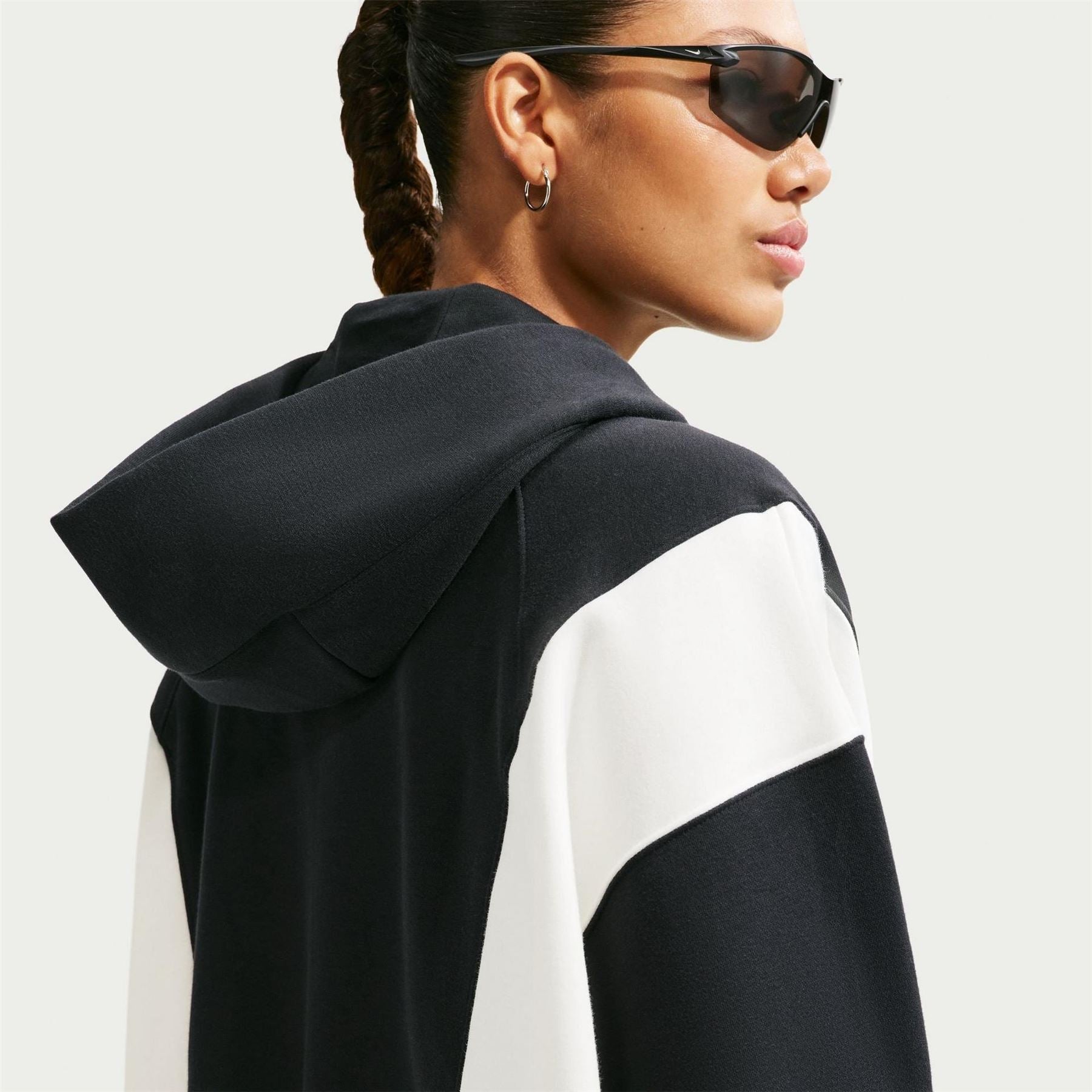 Nike Wordmark Graphic Hooded Long Sleeve Sweatshirt