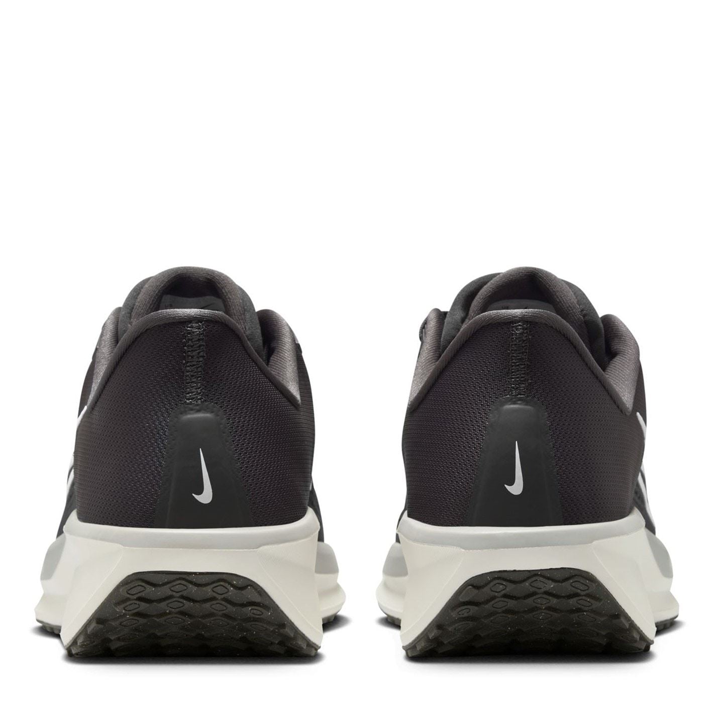 Nike Mens Quest 6 Road Running Shoes