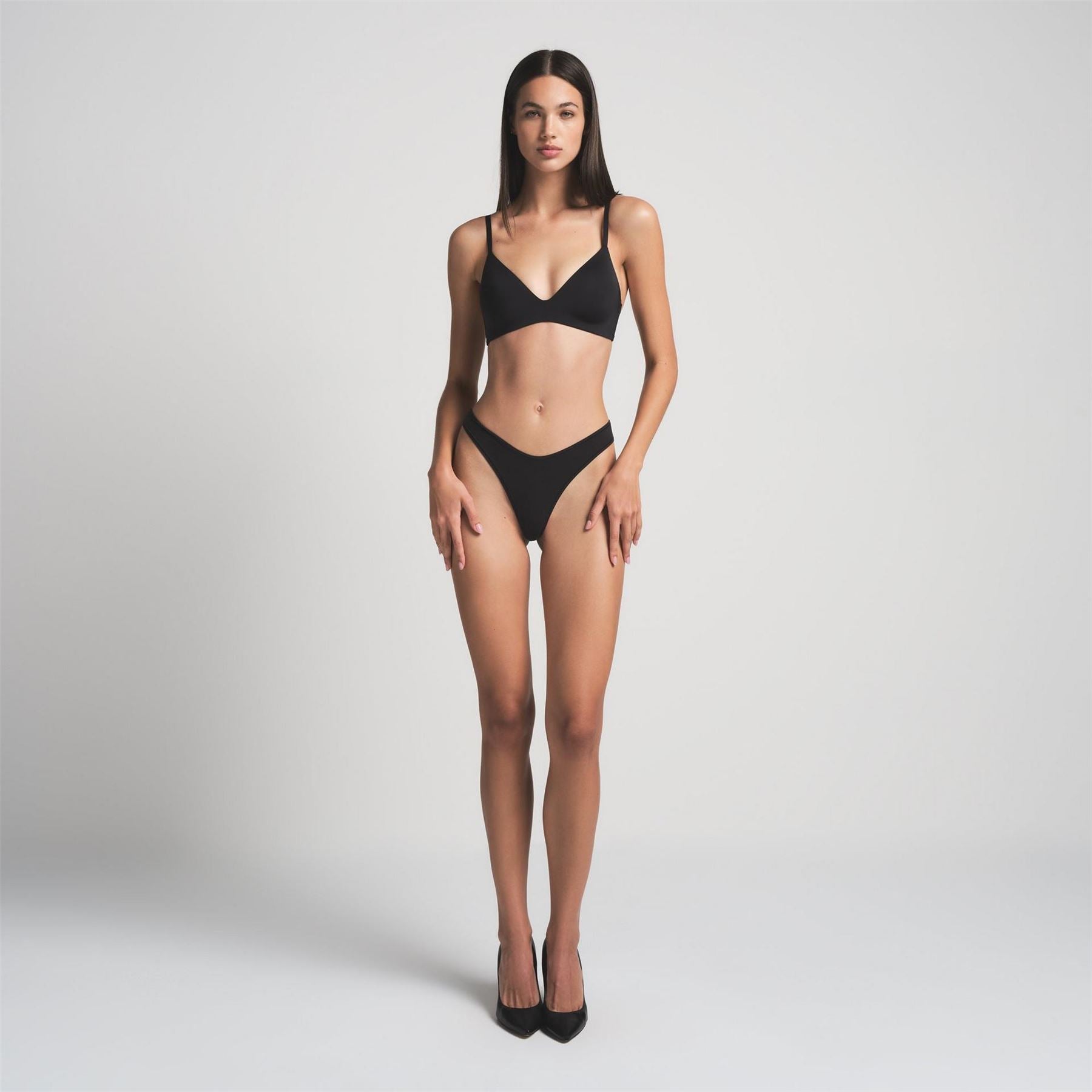 SKIMS Wireless Form T-Shirt Bra