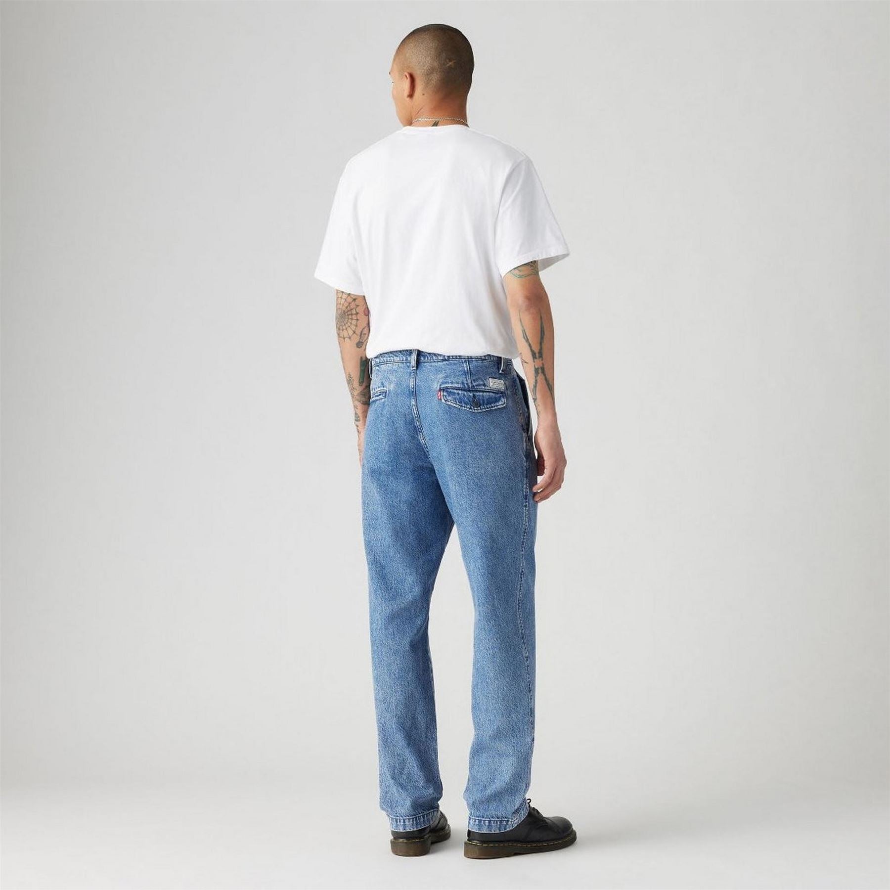 Levis Authentic Straight Washed Chinos