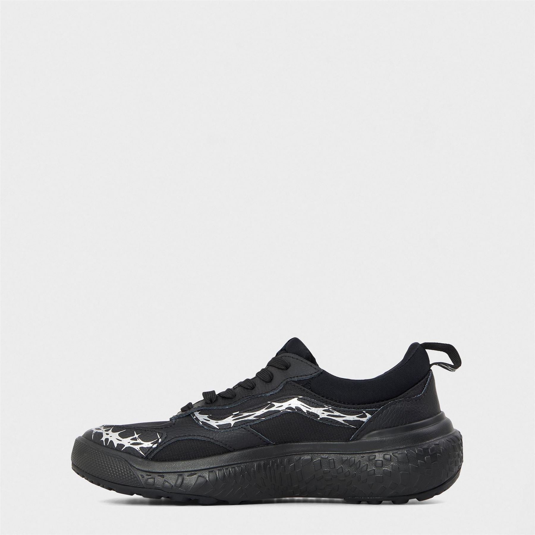 Vans Ultrarange Neo VR3 Graphic Print Lace-Up Trainers