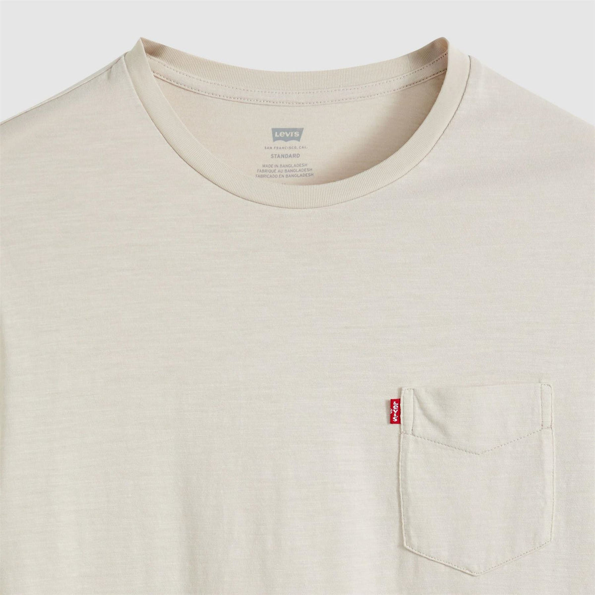 Levis Regular Fit Crew Neck Short Sleeve T-Shirt with Chest Pocket