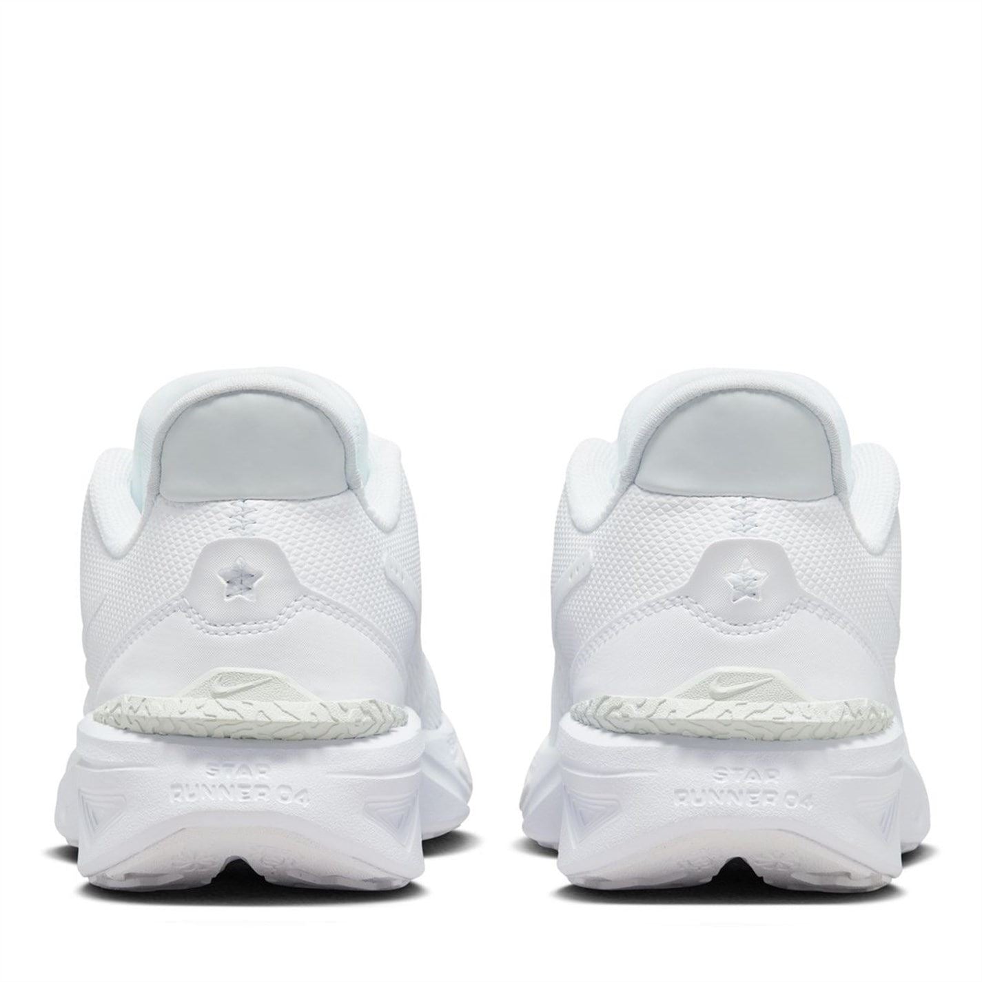 Nike Star Runner 4 NN Low Top Running Sneakers