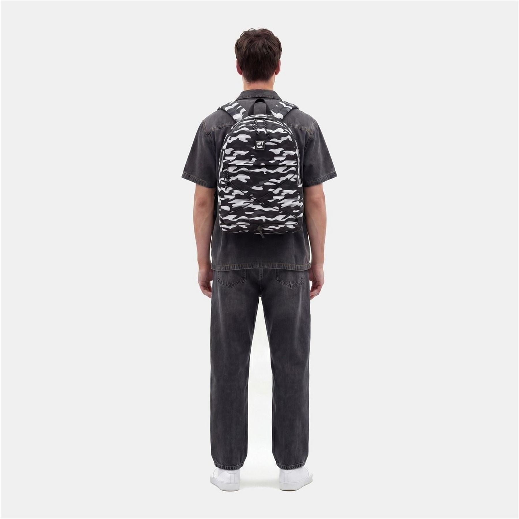 Artsac Elastic Front Pocket Backpack