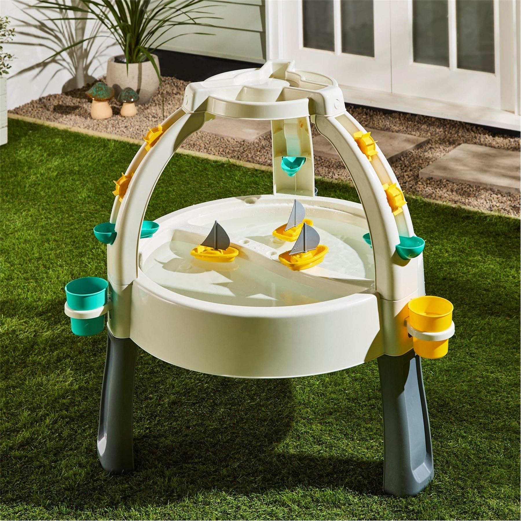 Dolu Fountain Sand  And  Water Table