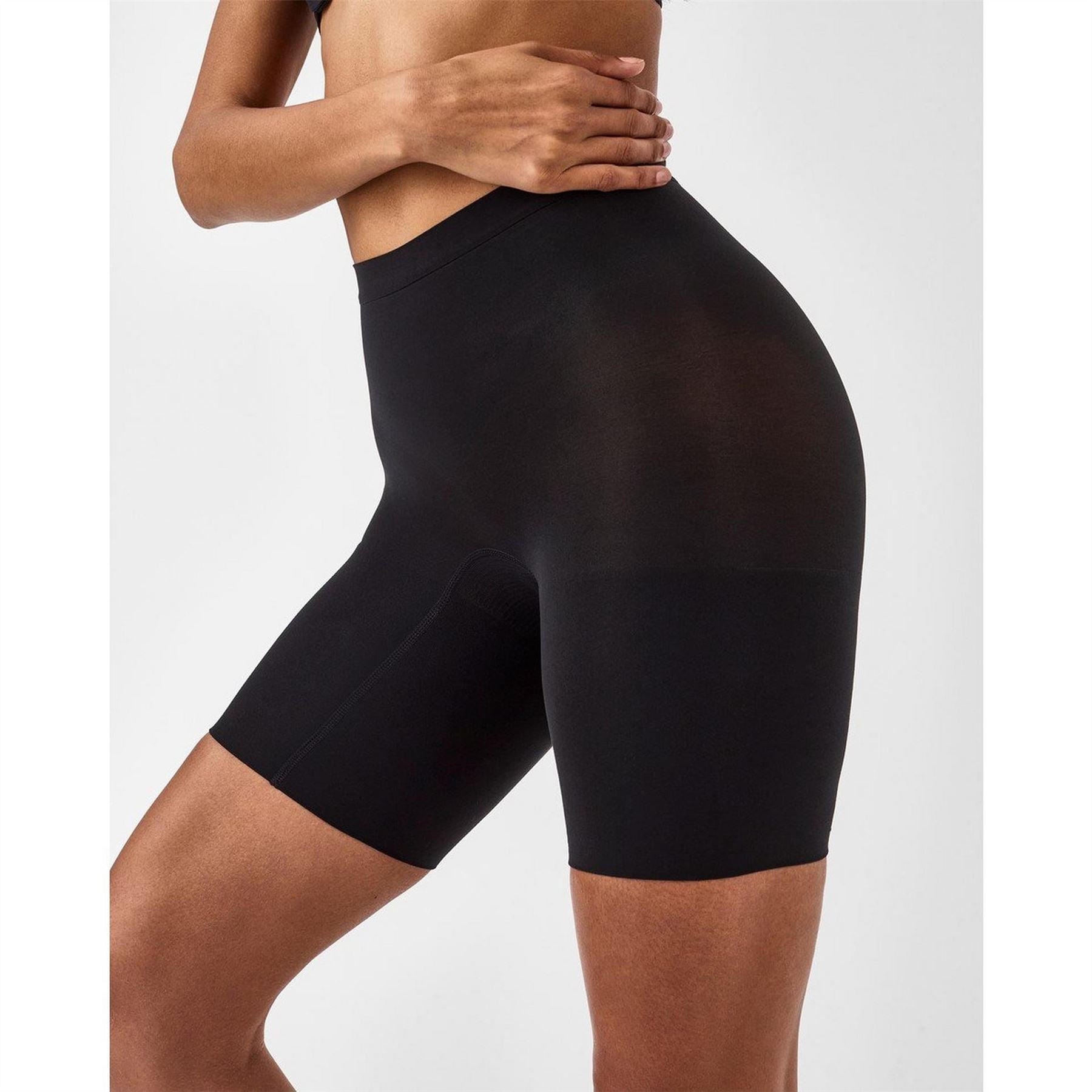 Spanx Seamless Shaping Medium Control Shorts