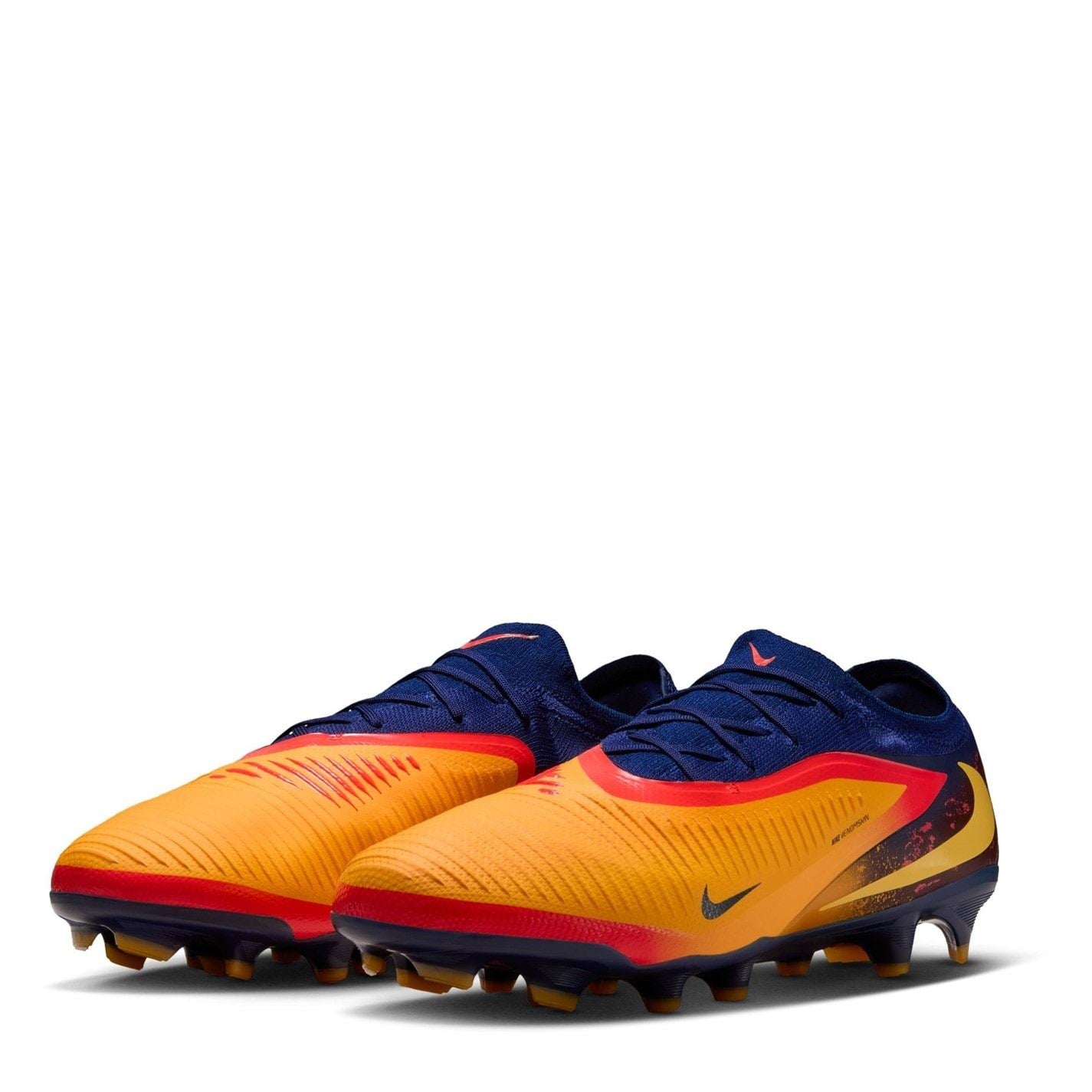 Nike Phantom 6 Low Pro Adults Firm Ground Football Boots