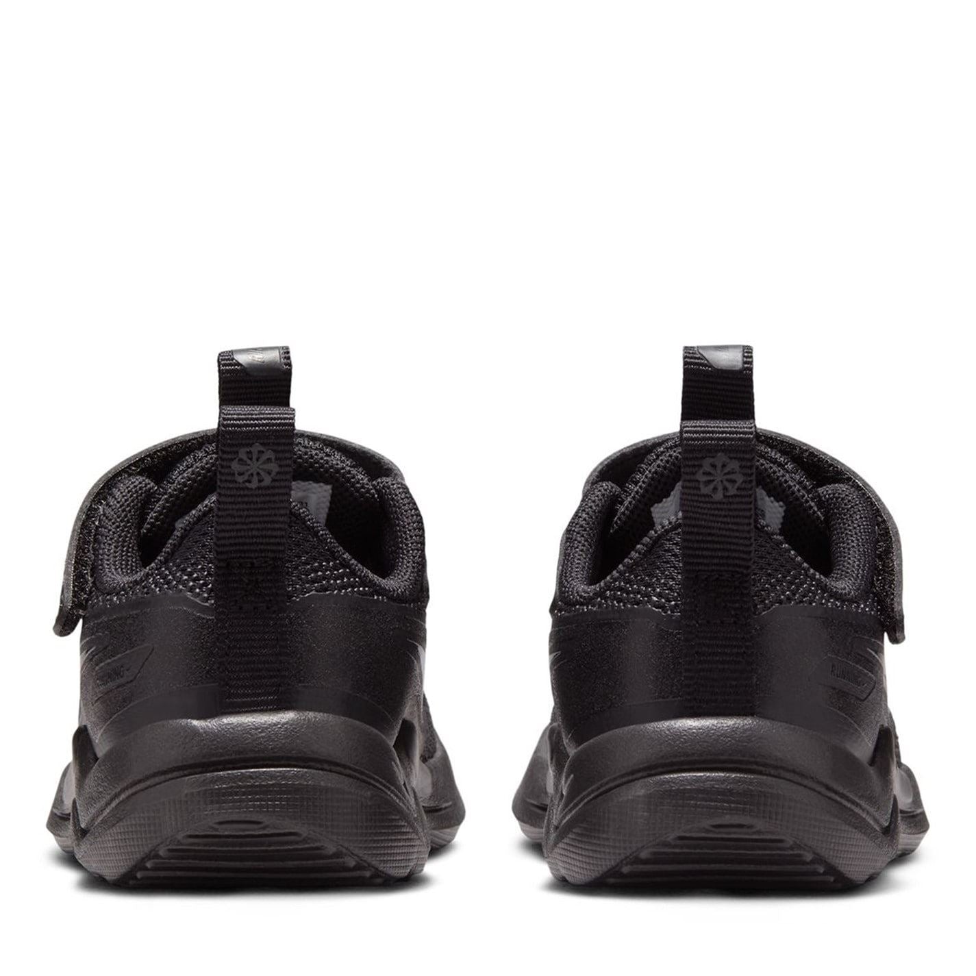 Nike Cosmic Runner Low Top Sneakers with Adjustable Drawstring