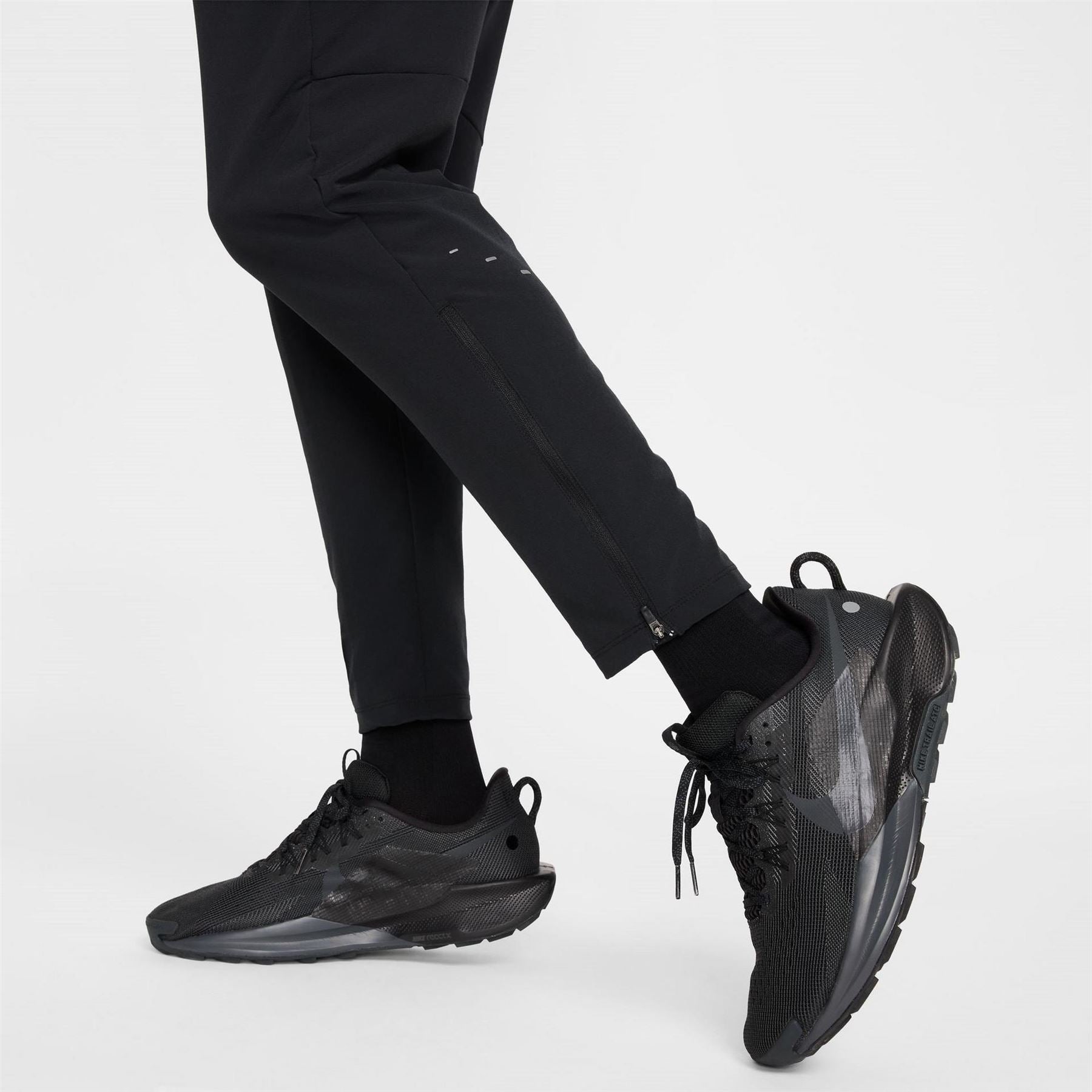 Nike Dri Fit Zipped Pocket Running Pants