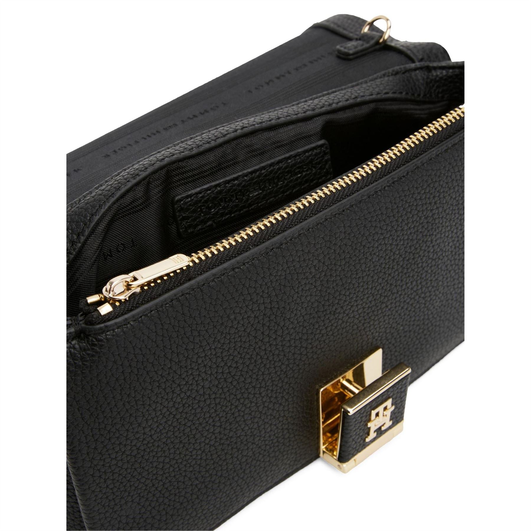 Tommy Hilfiger Wallet On Chain