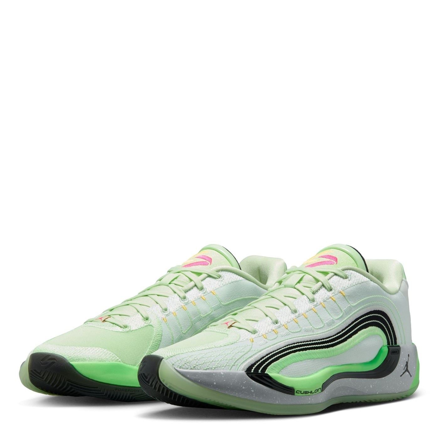 Air Jordan Luka 4 Low Top Round Toe Flat Heel Sneakers