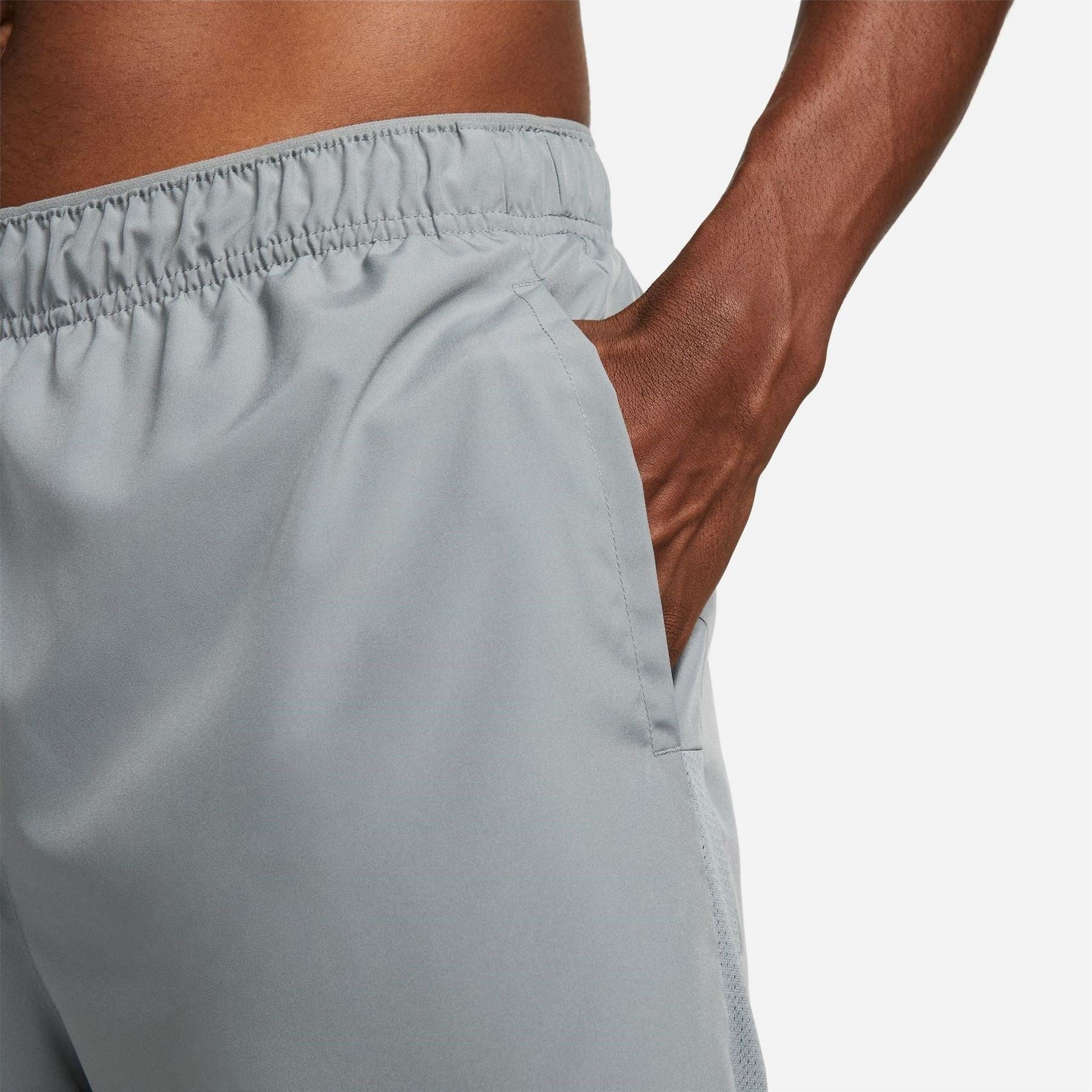 Nike Mens 7in Challenge Shorts