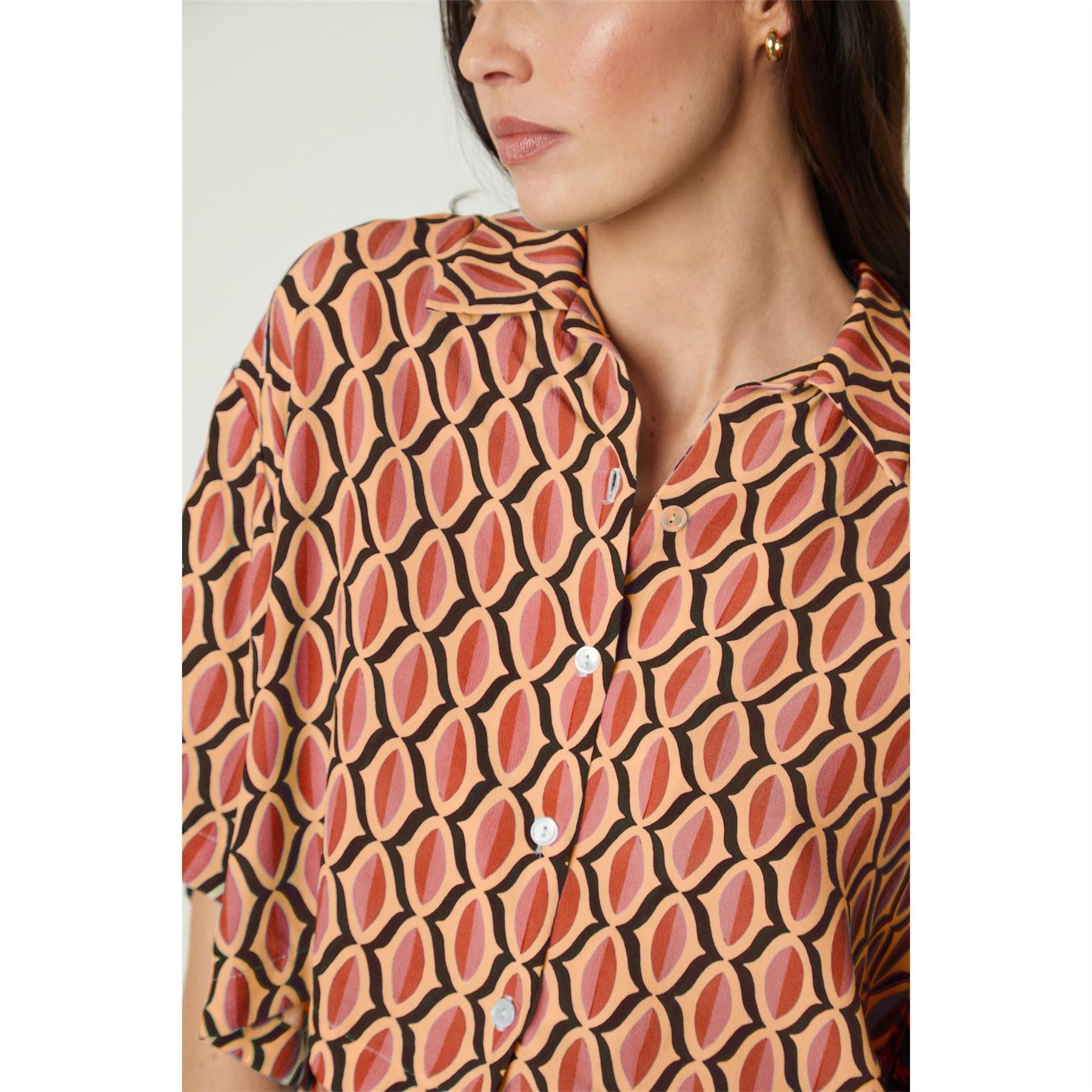 Velvet by Graham and Spencer Geo Regular Fit Short Sleeve Shirt