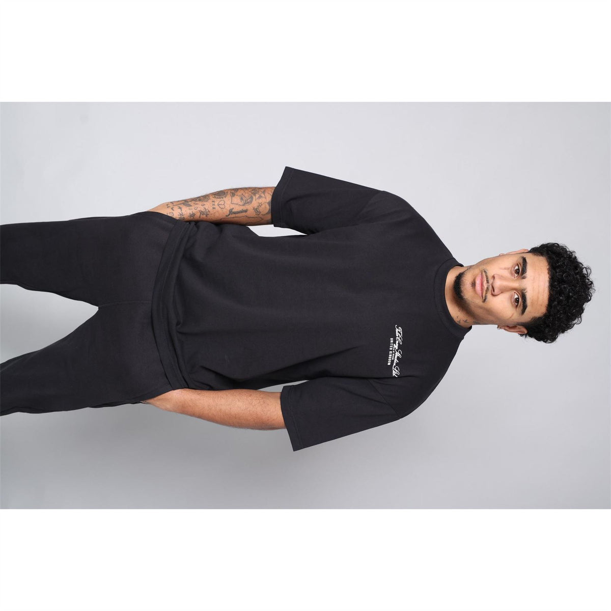 Tela Cruz Studio Tee Oversized T-Shirt