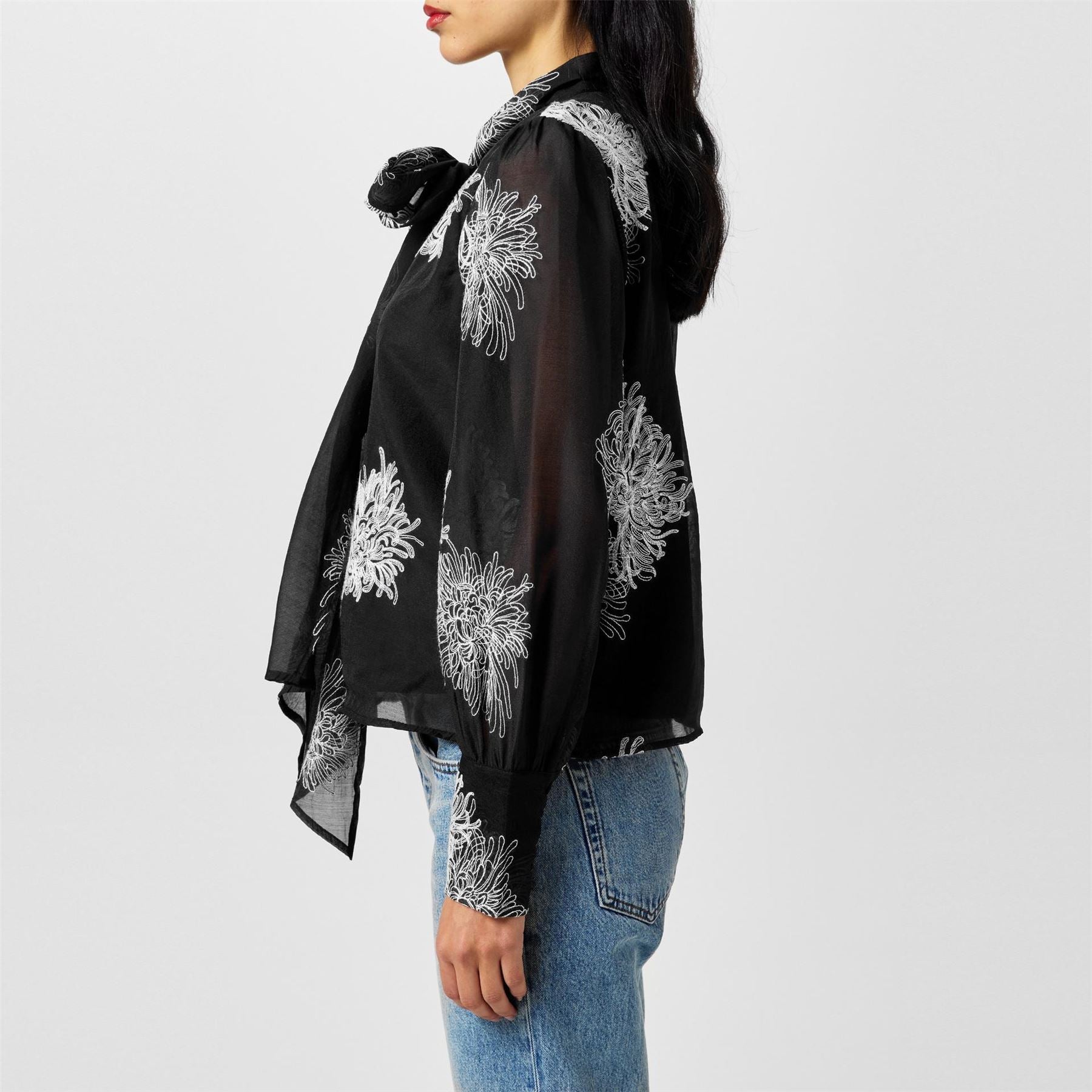 Vero Moda Tie Neck Regular Fit Blouse