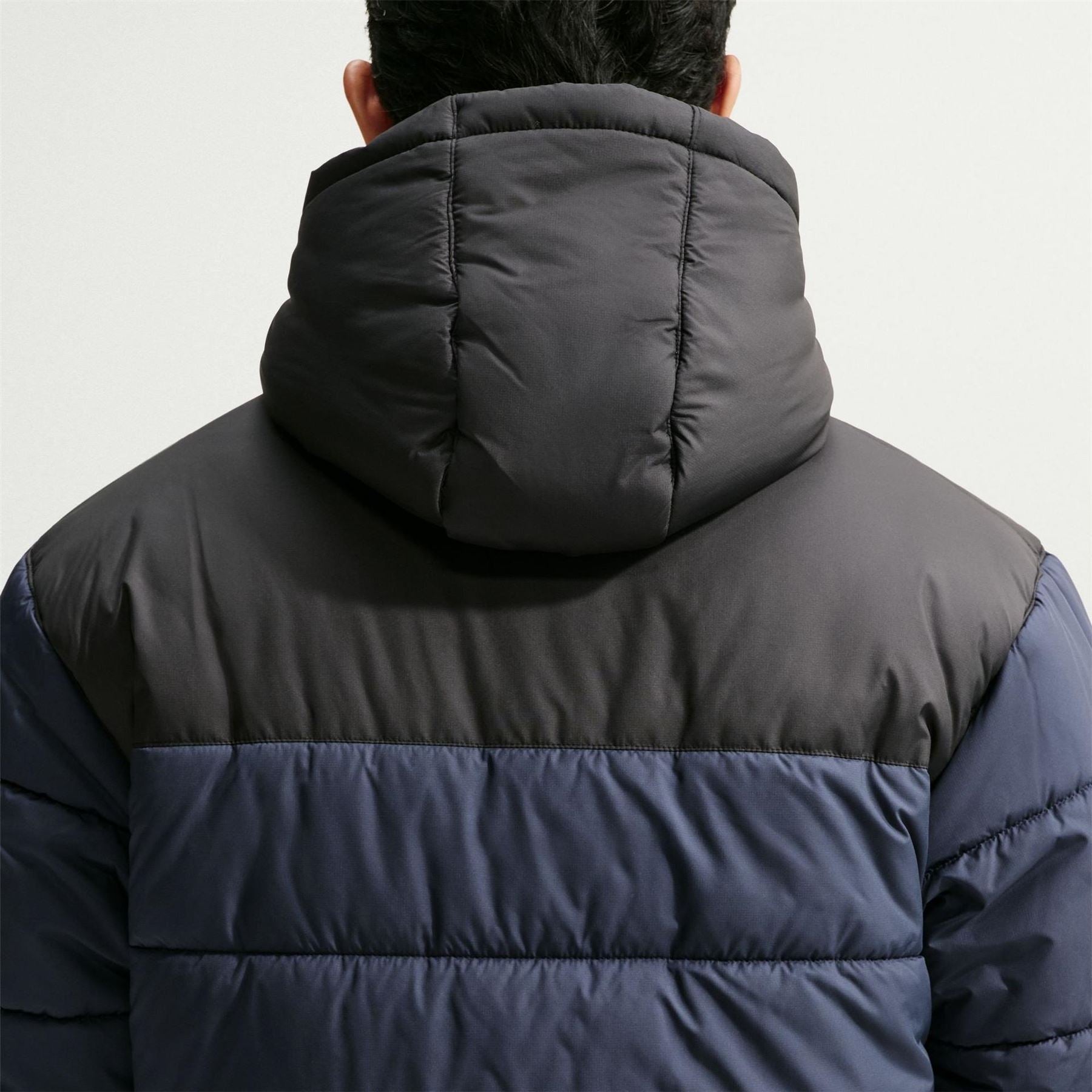 Nike Hooded Puffer Jacket with Zipped Pocket and Woven Cuff