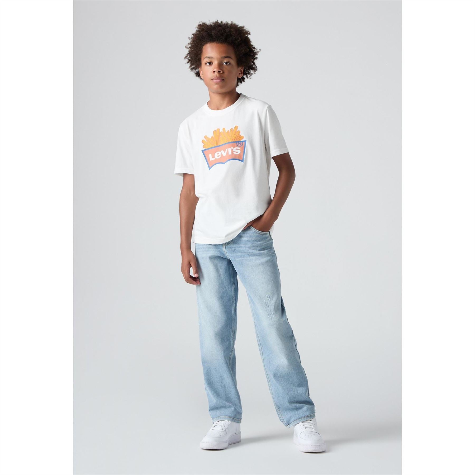 Levis Wide Leg Tapered Fit Jeans