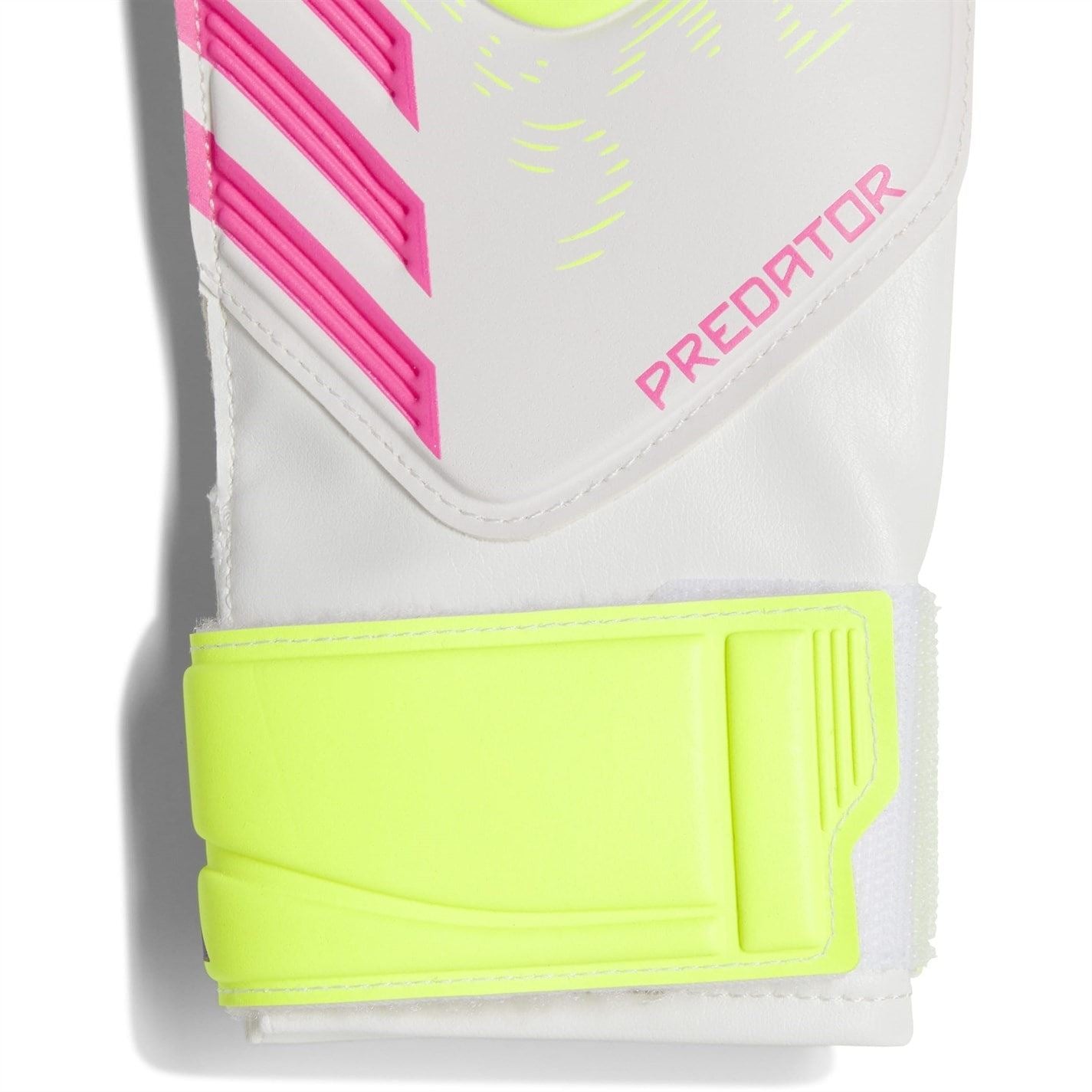 adidas Predator Training Goalkeeper Gloves Juniors