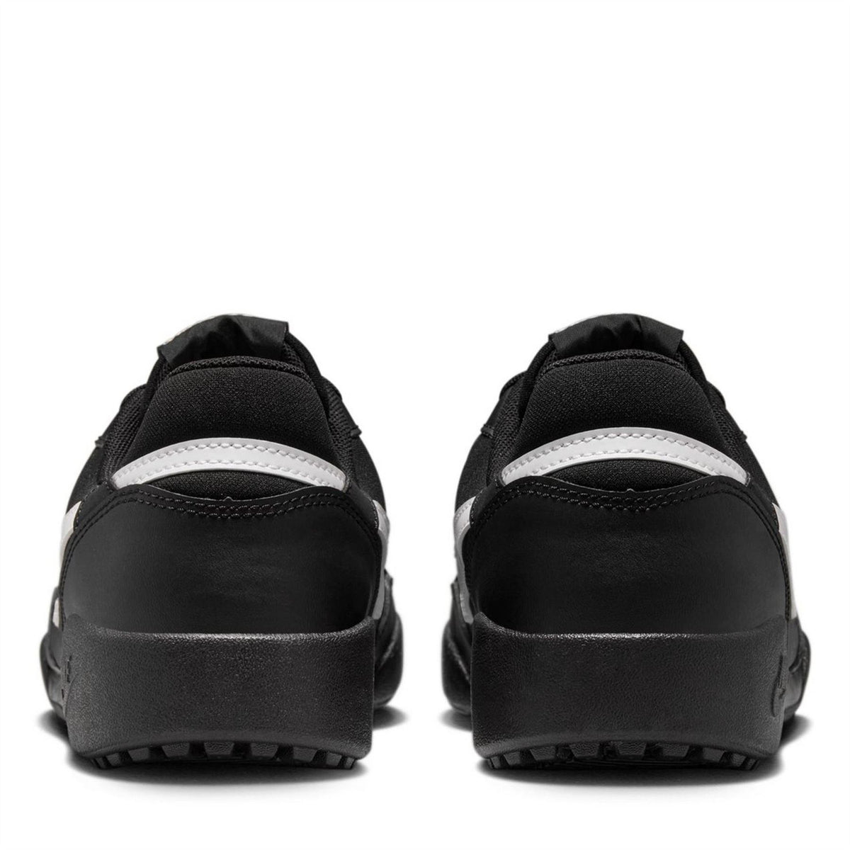 Nike Terra Manta Low Top Lace-Up Sneakers