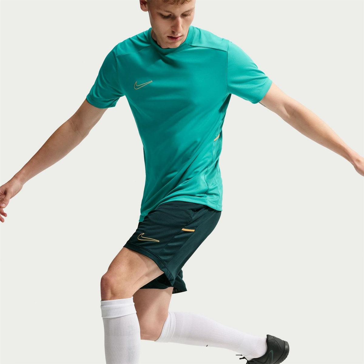 Nike Mens Dri Fit Academy Football Shorts