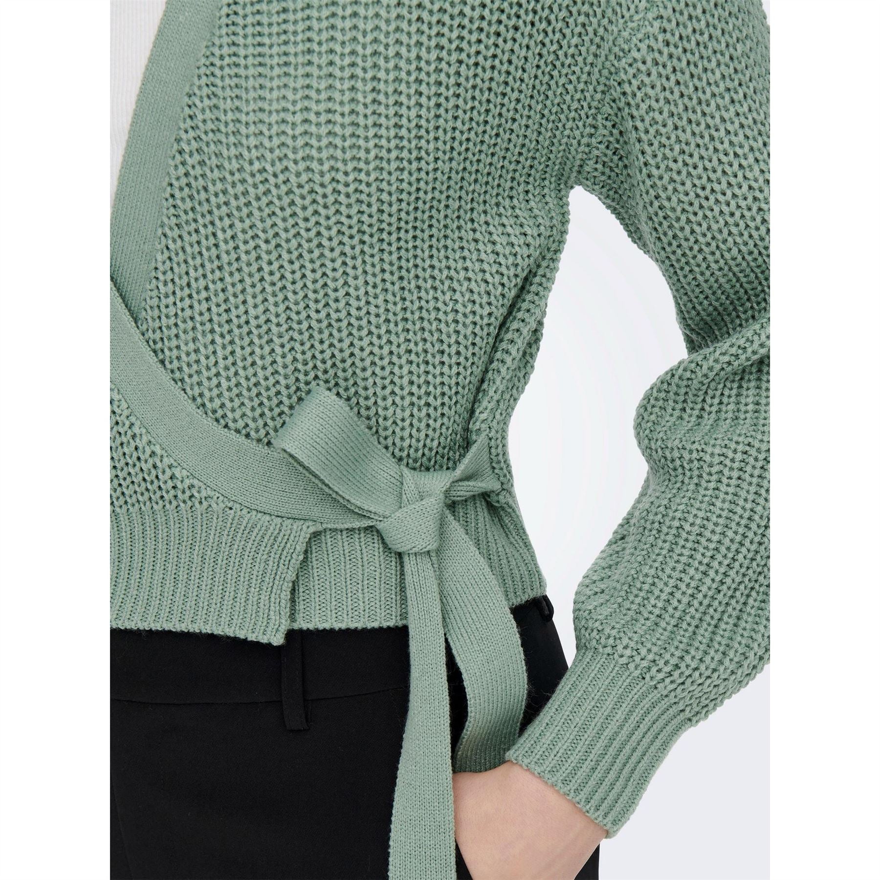 Only Cropped V-Neck Relaxed Fit Sweater