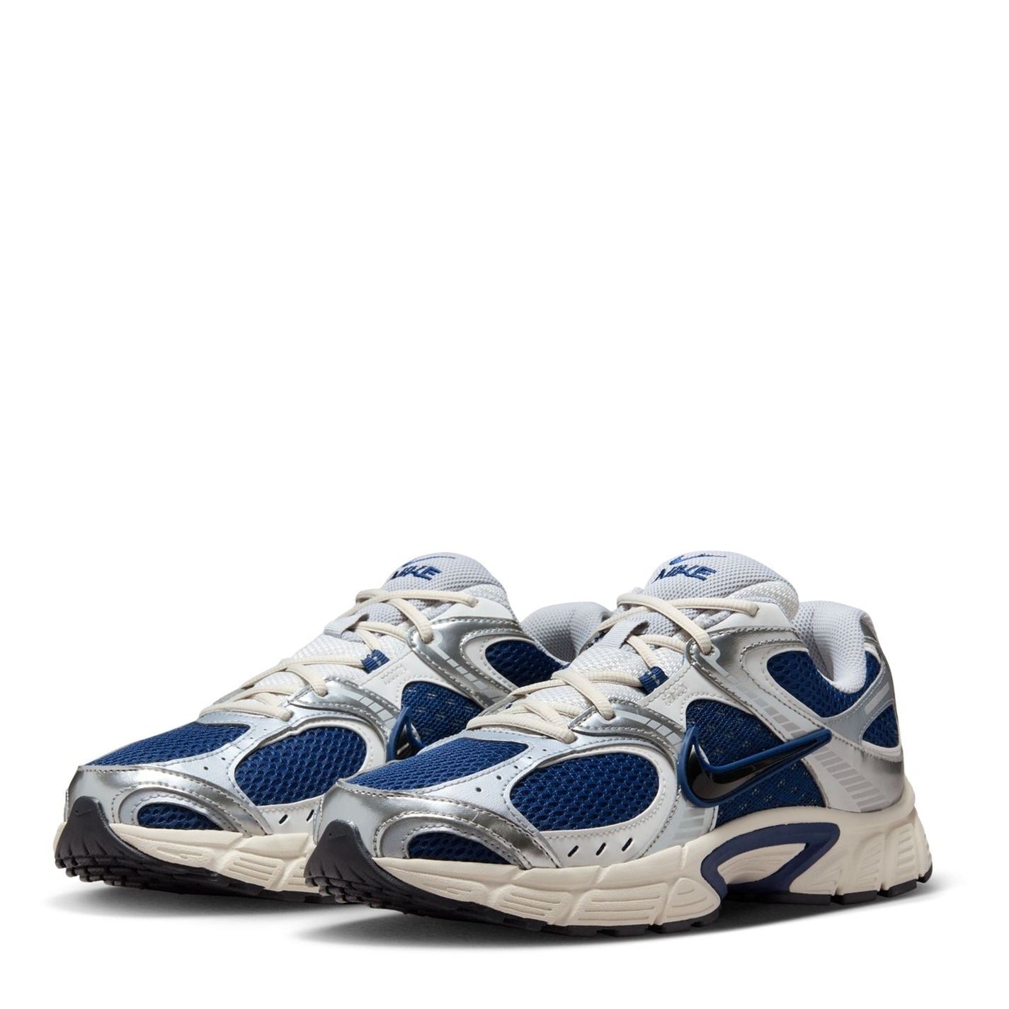 Nike Vomero 5 Running Flat Heel Trainers