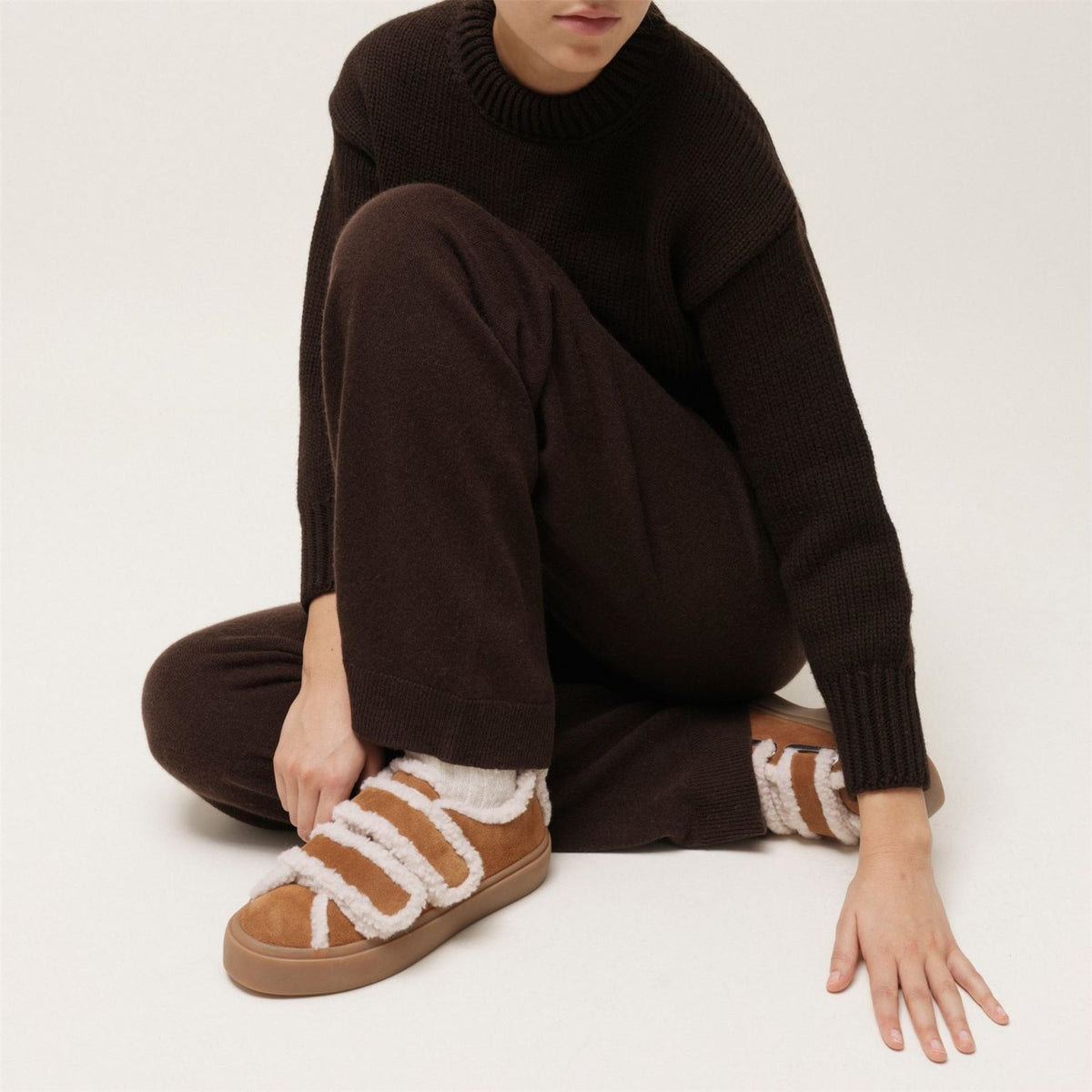 Inuikii Shearling Velcro Low Top Sneakers