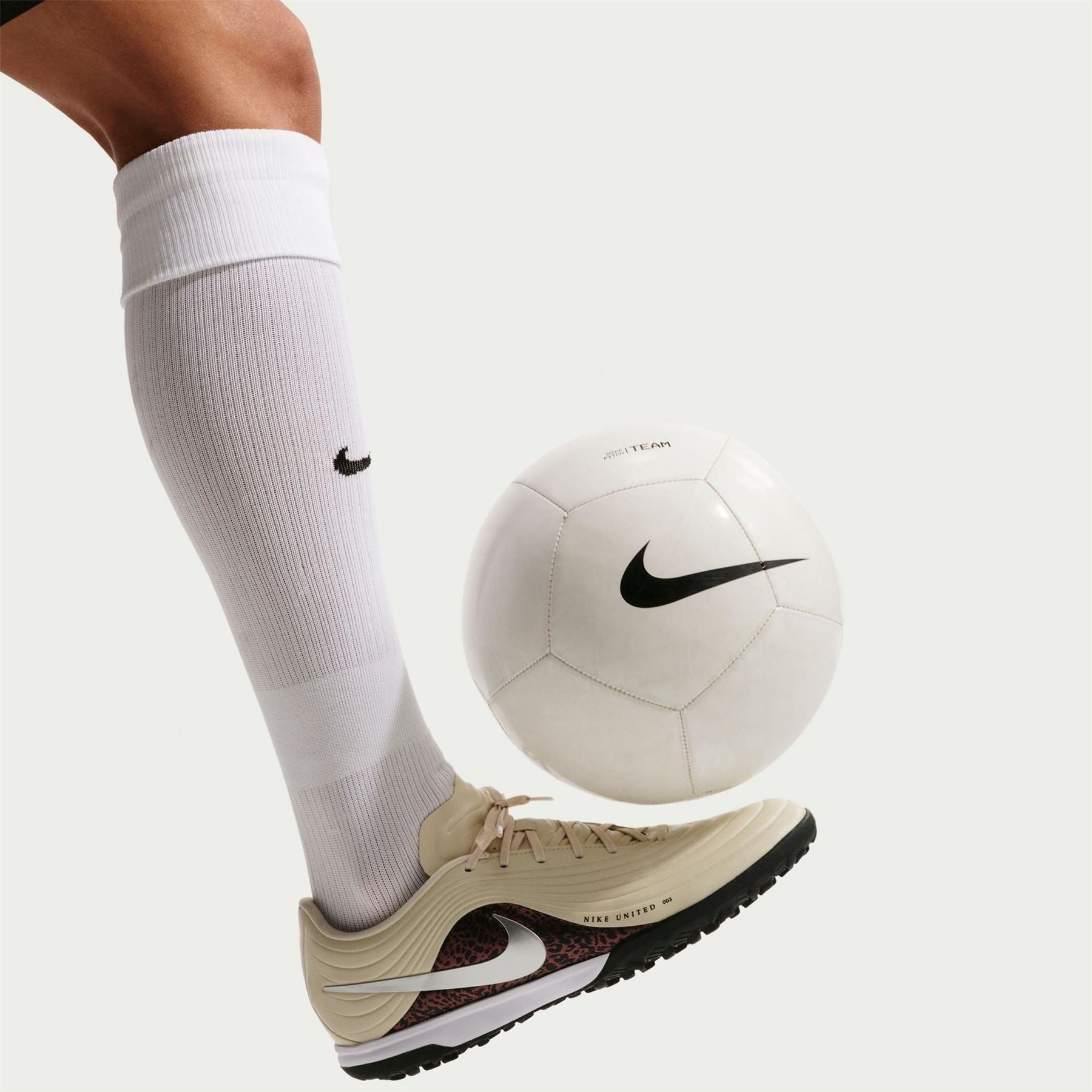 Nike Nike Tiempo Maestro Academy Astro Turf Football Boots