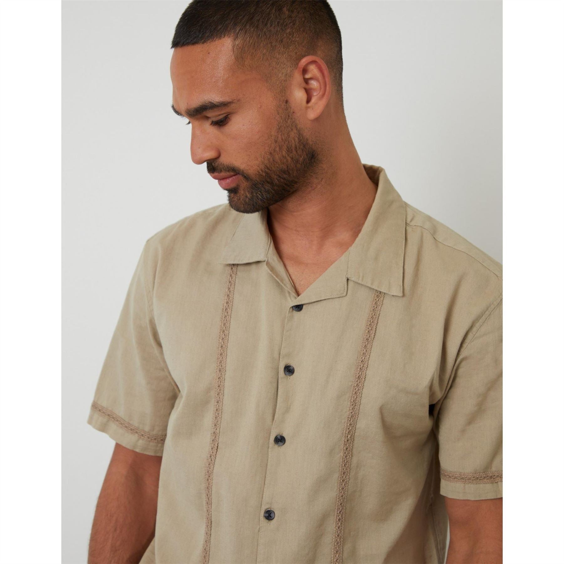 Threadbare Regular Fit Short Sleeve Point Collar Shirt
