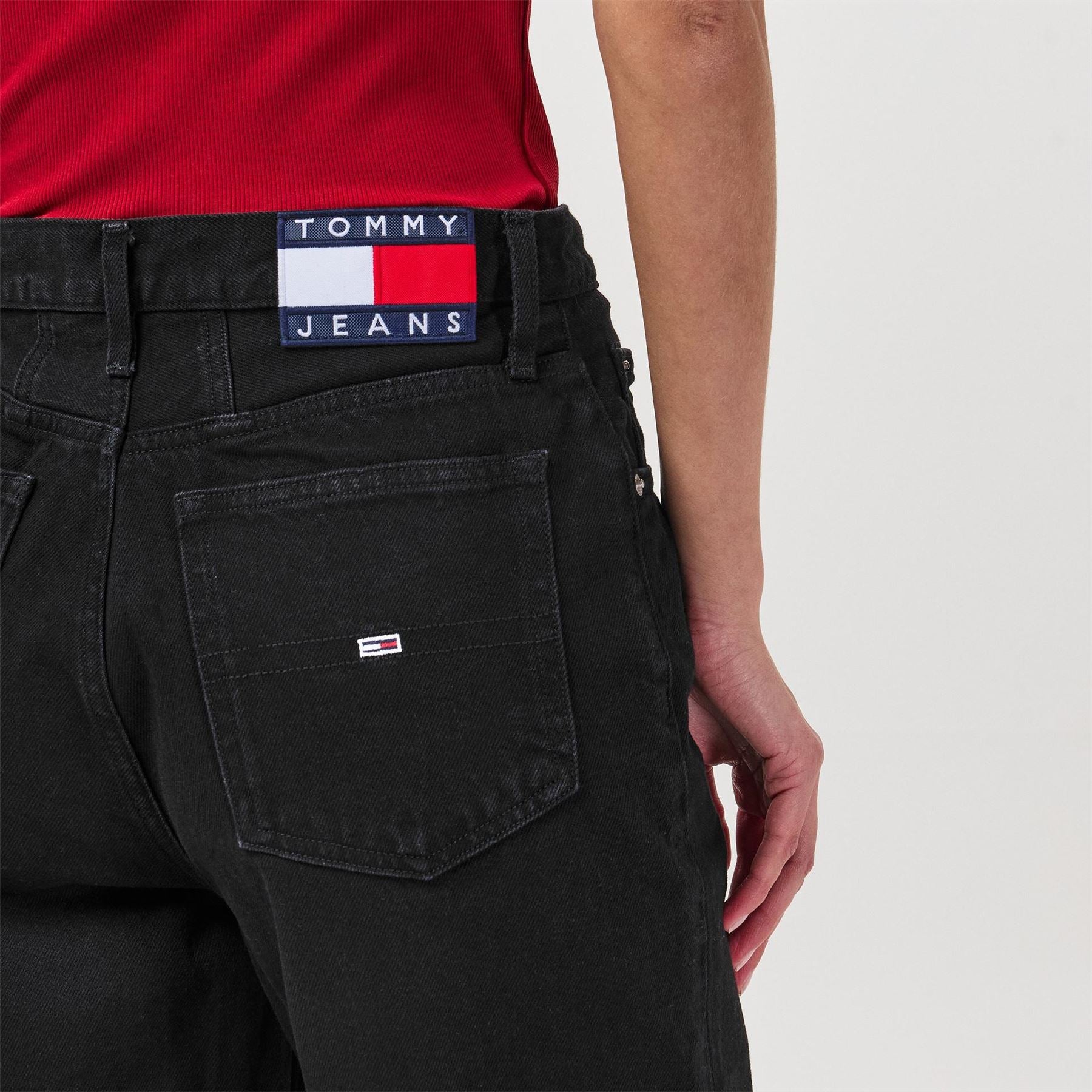 Tommy Jeans High Rise Tapered Mom Jeans