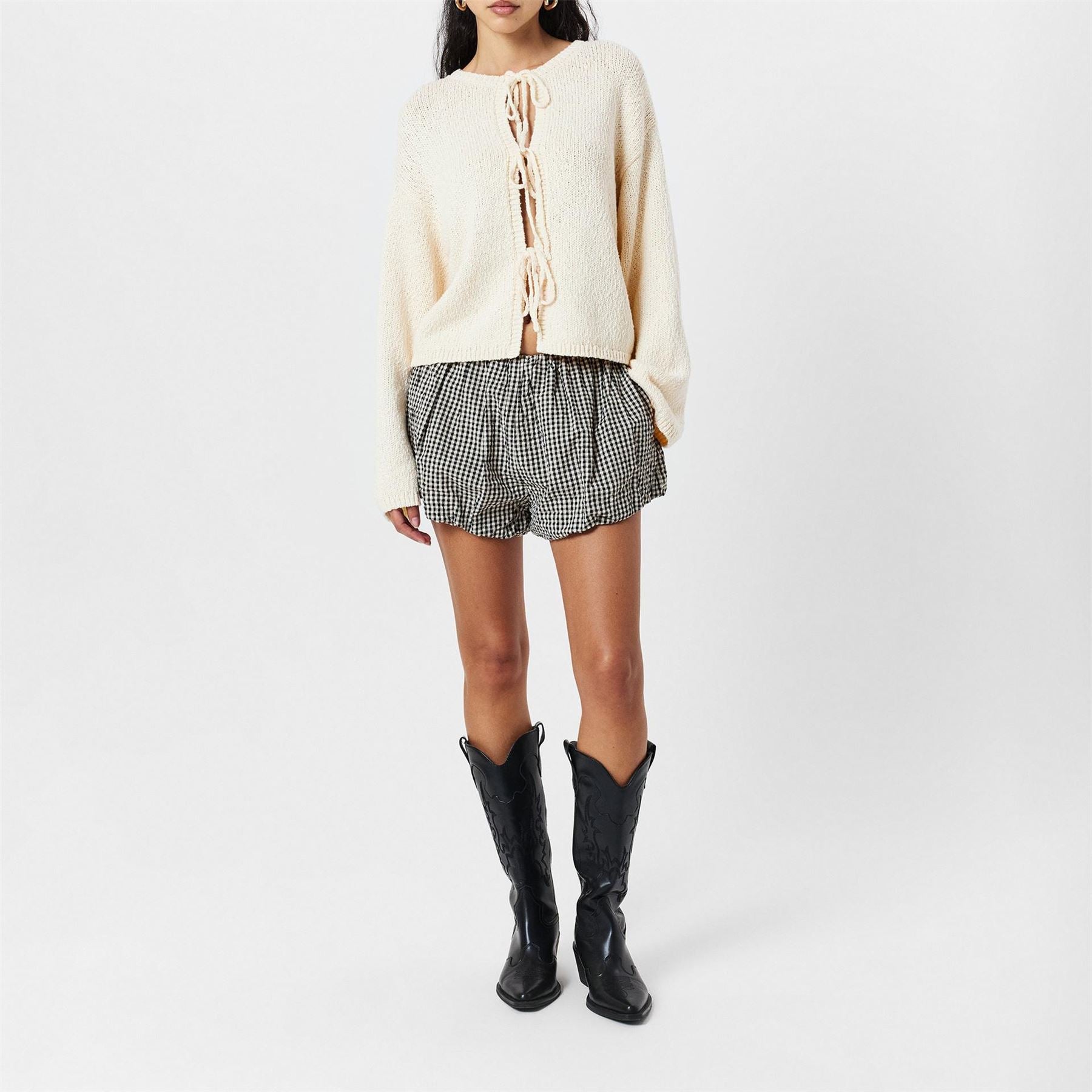 Edited Salma Cardi