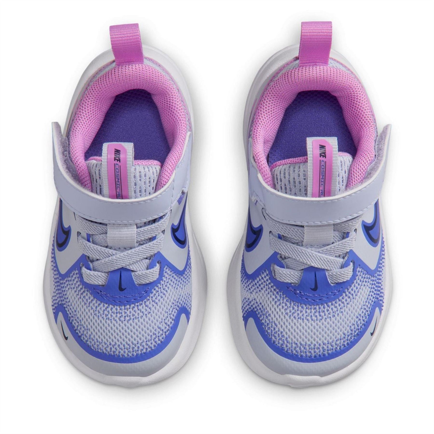 Nike Cosmic Runner Low Top Sneakers