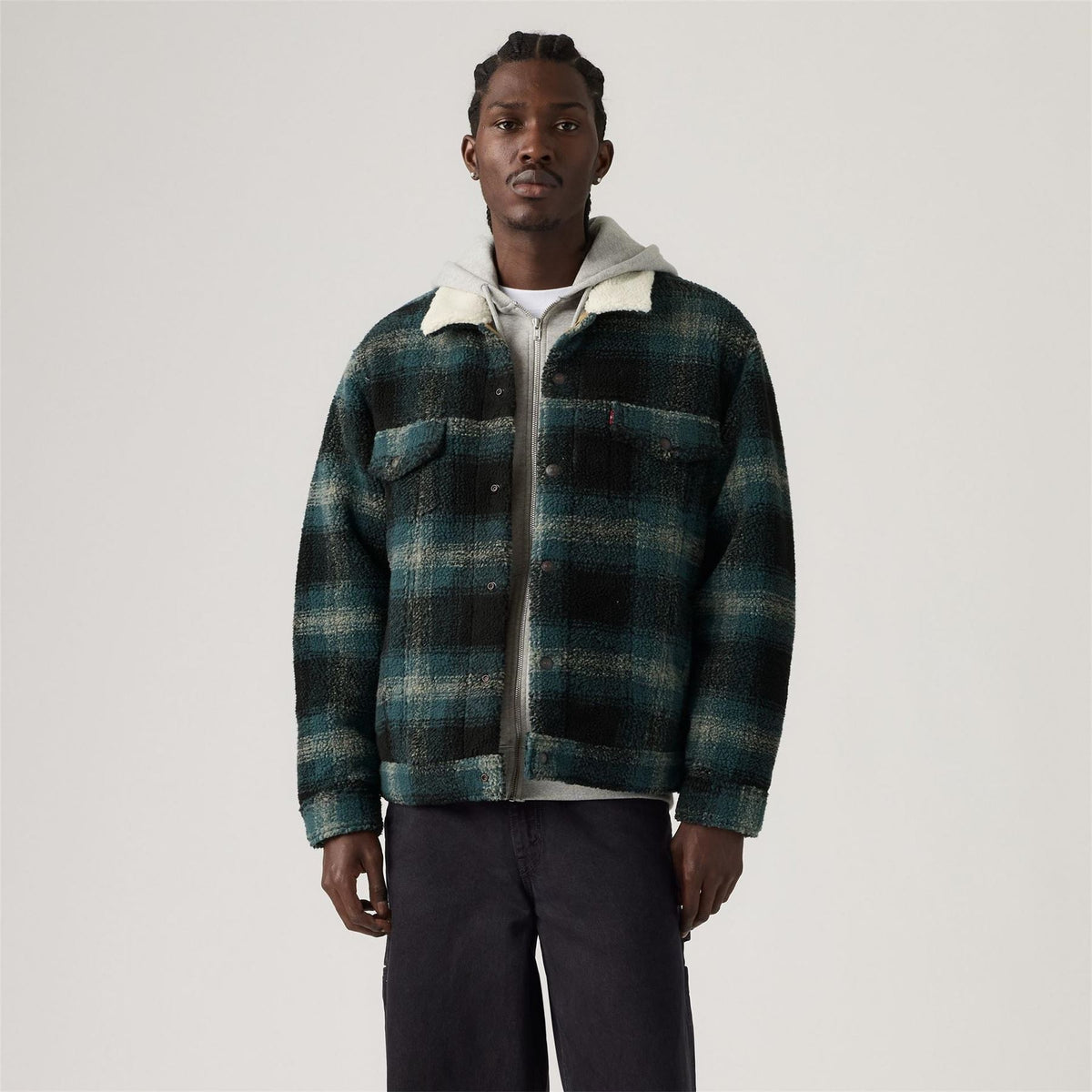 Levis Relaxed Fit Solid Patterned Sherpa Denim Jacket with Chest Pocket