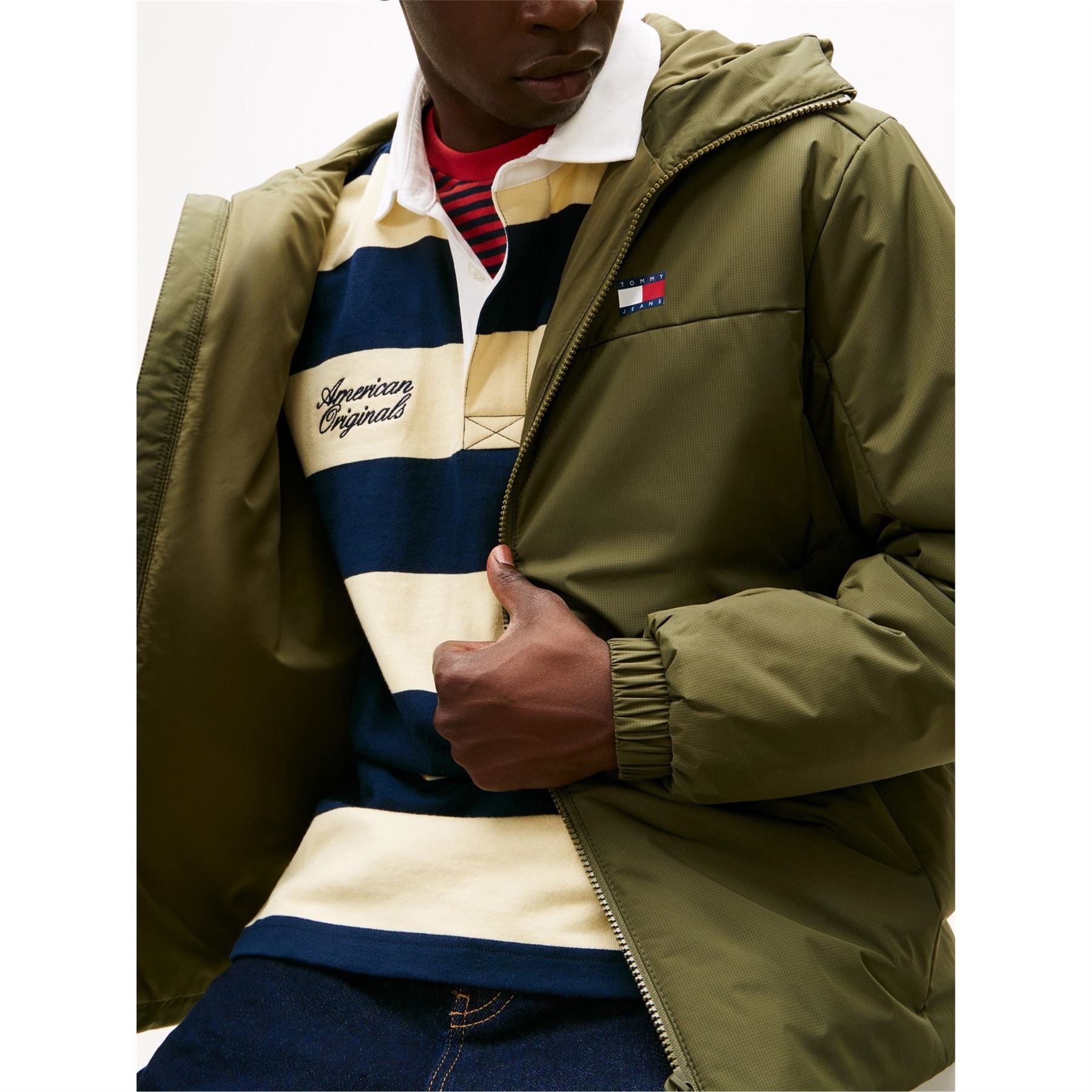 Tommy Jeans Solid Patterned Hooded Zipped Pocket Windbreaker