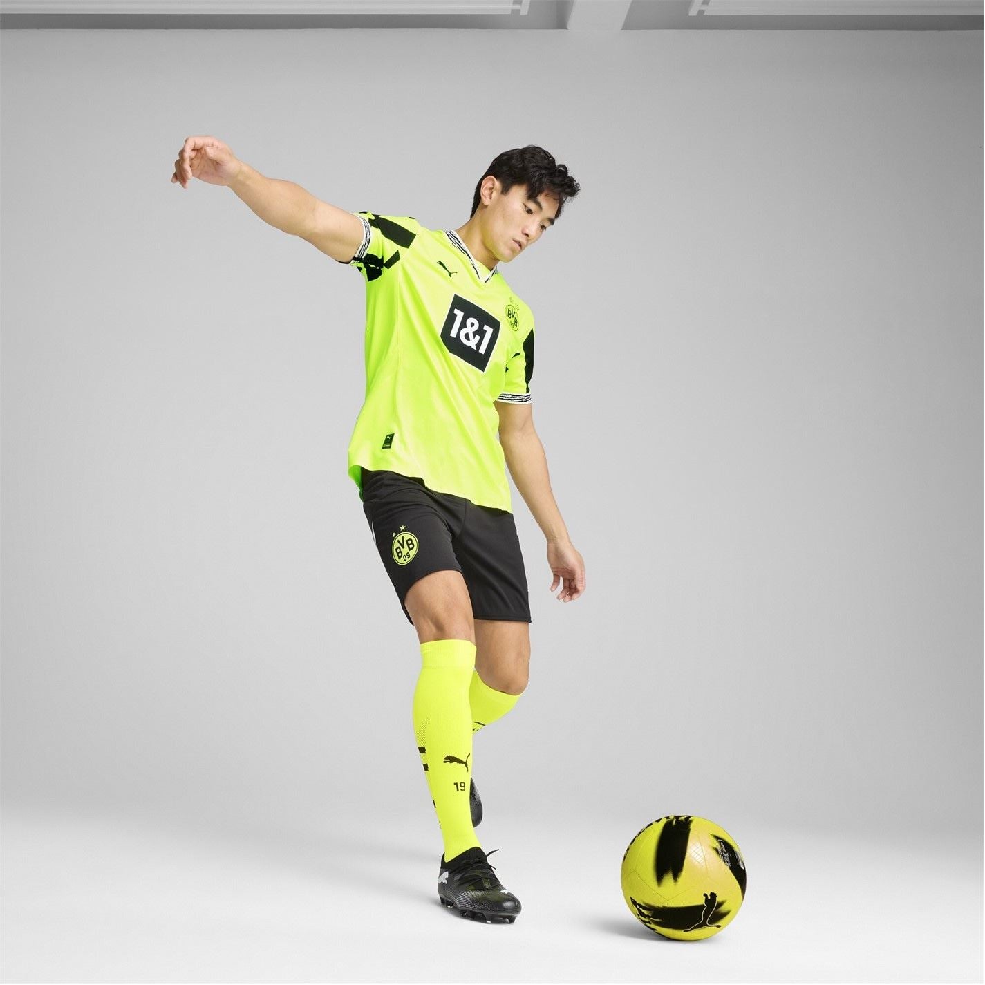 Puma Borussia Dortmund Home Shorts 2024 2025 Adults
