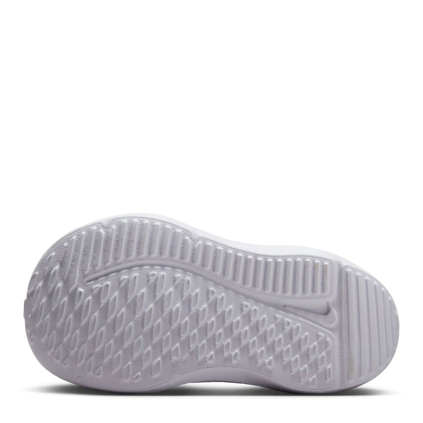 Nike Cosmic Runner Low Top Sneakers with Adjustable Drawstring