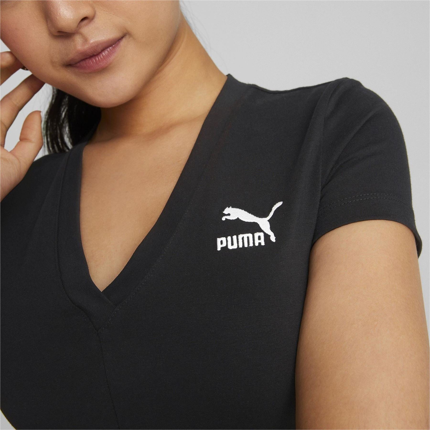 Puma Womens Sportstyle Classic V T-Shirt